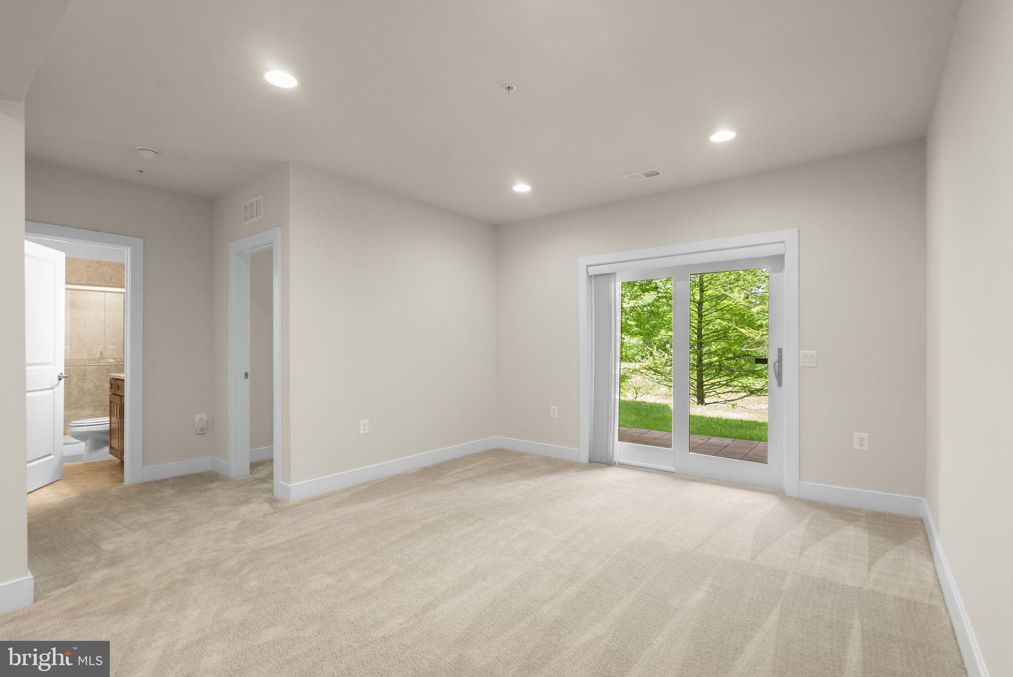 WALDEN WOODS - Residential