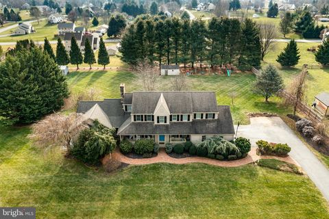 Photo of 683 Cloverfield Drive, NARVON, PA 17555 (MLS # PALA2082258)