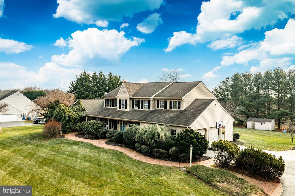 Photo of 683 Cloverfield Drive, NARVON, PA 17555 (MLS # PALA2082258)