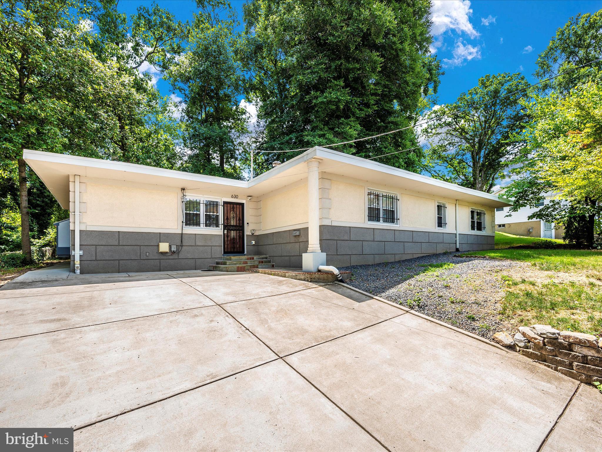 CAPITOL HEIGHTS - Residential