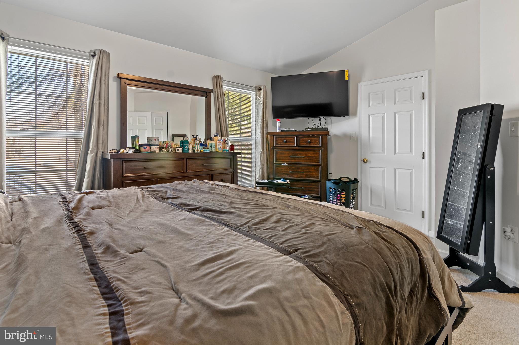 SUMMIT CREEK - Residential