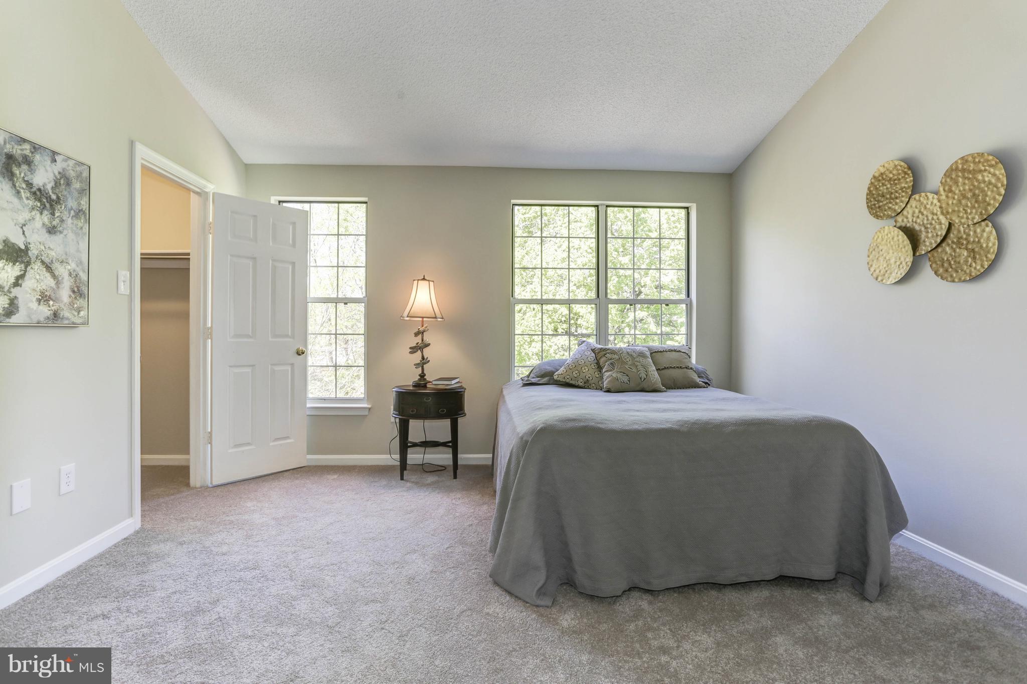 LONGMEAD - Residential