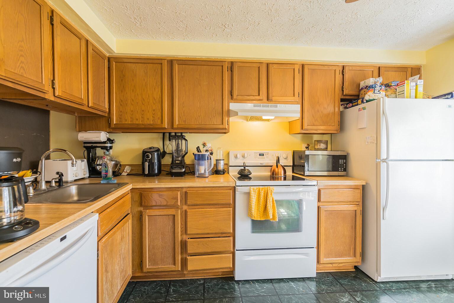 TANGLEWOOD TOWNHOMES SUB - Residential