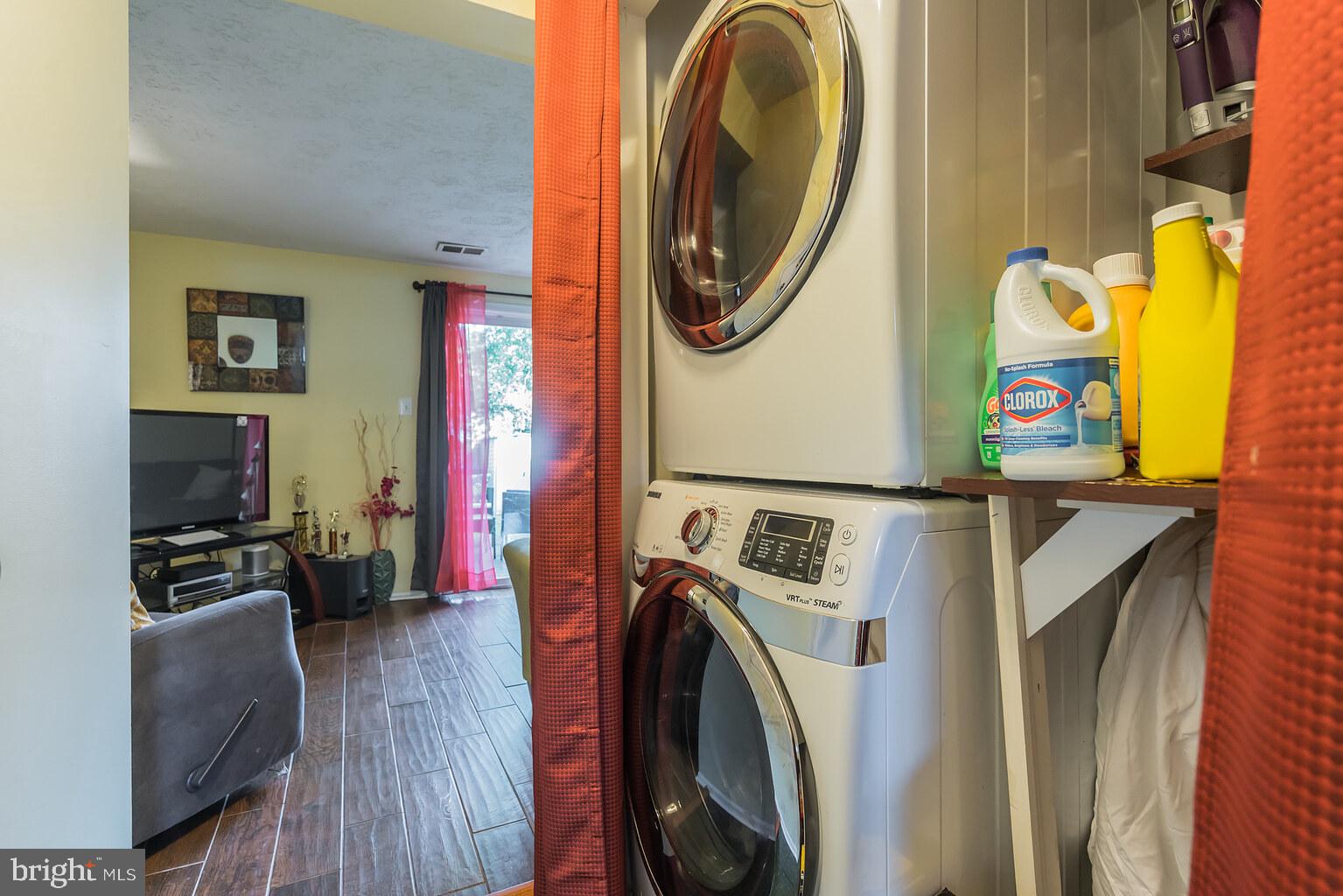 TANGLEWOOD TOWNHOMES SUB - Residential