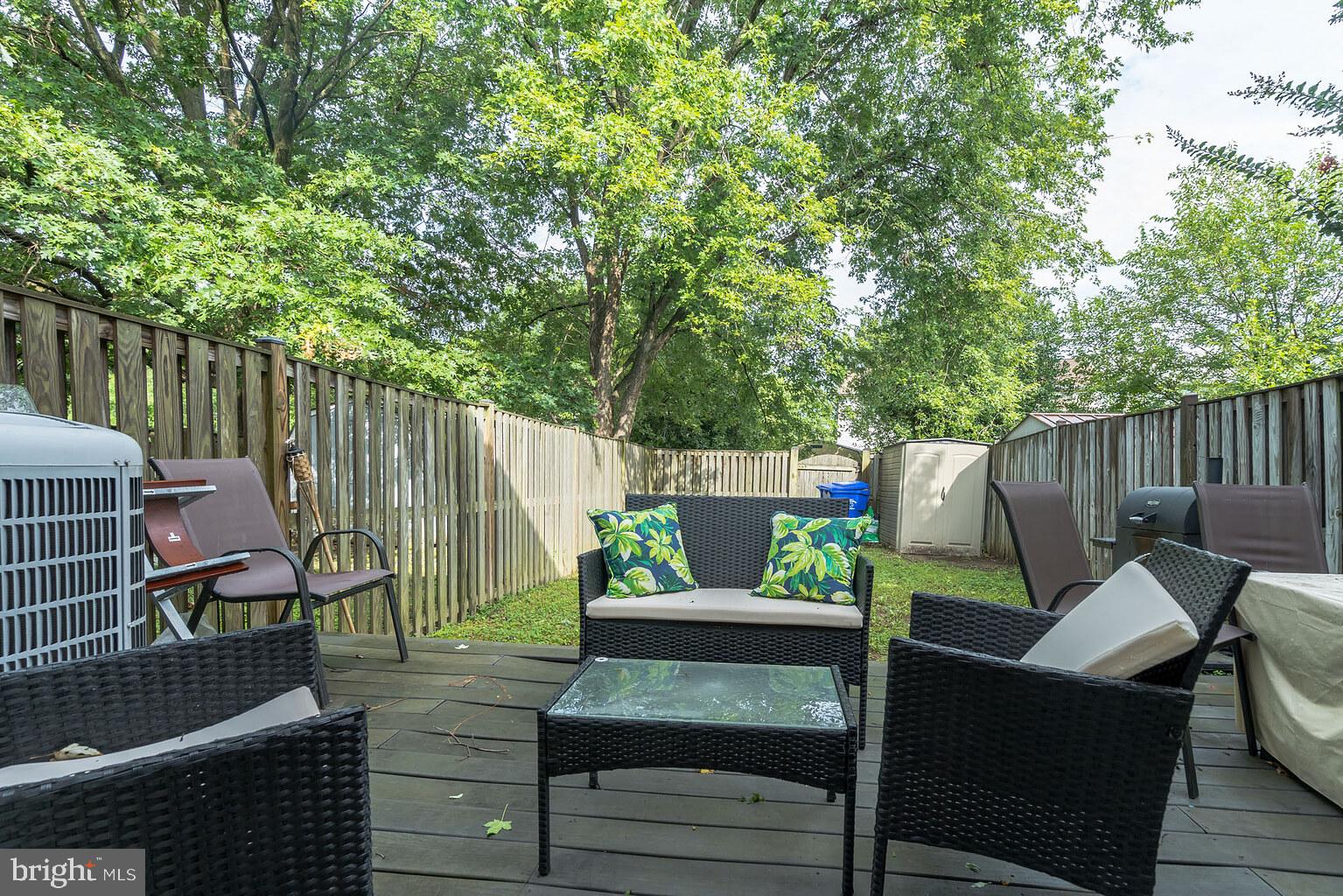 TANGLEWOOD TOWNHOMES SUB - Residential