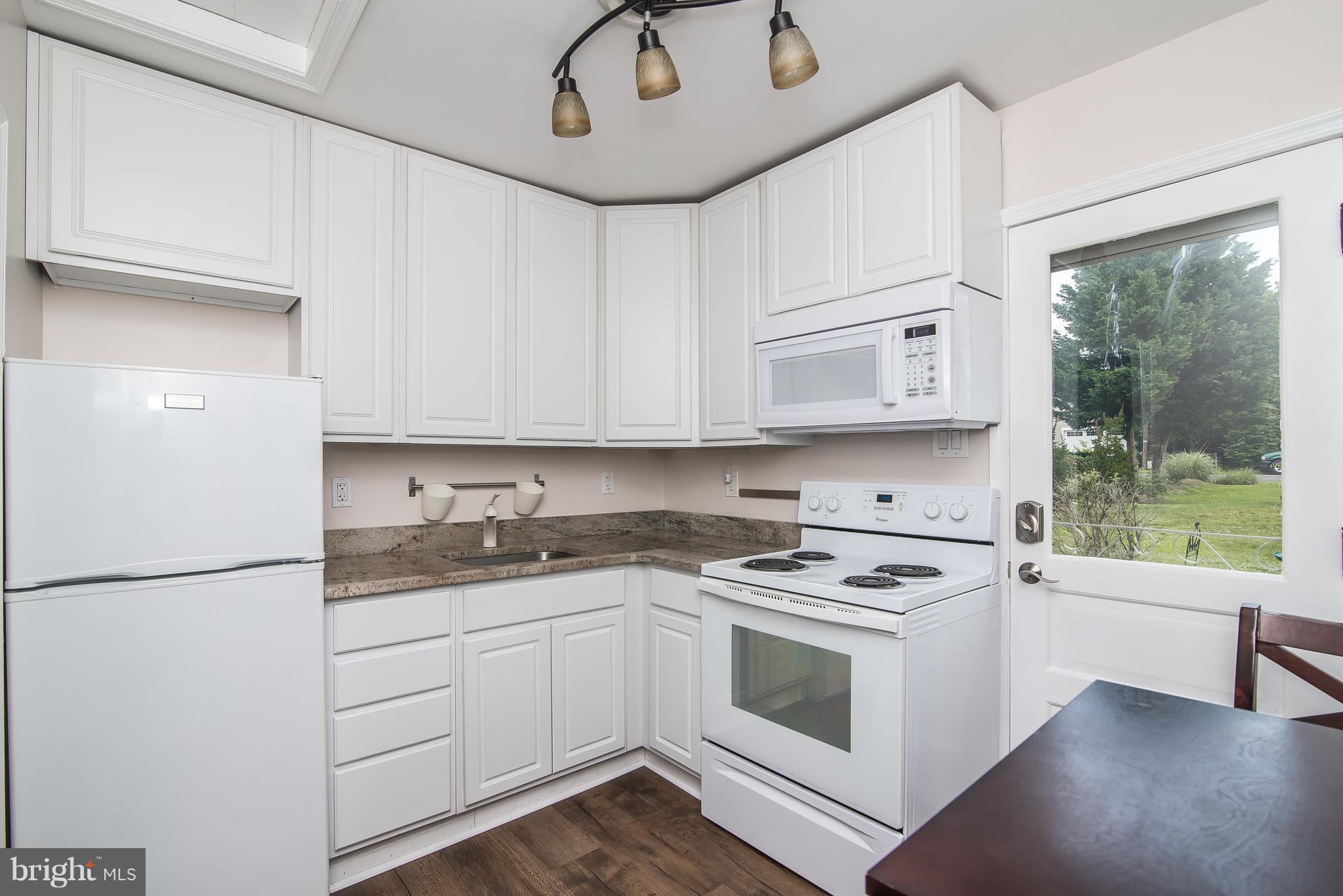 RIVIERA BEACH - Residential Lease