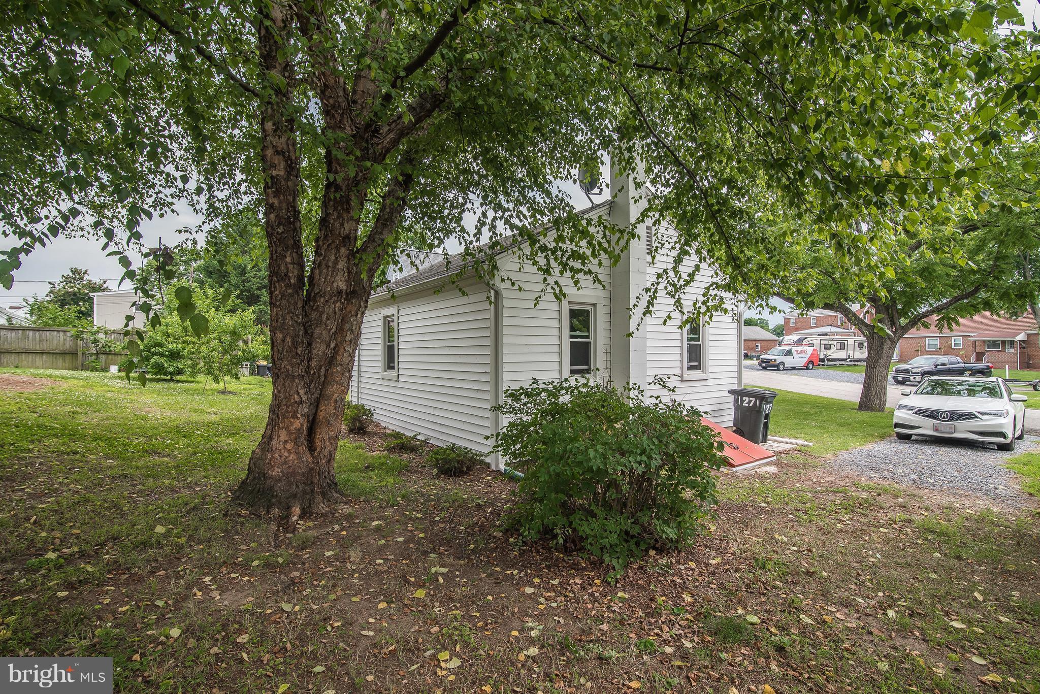 RIVIERA BEACH - Residential Lease