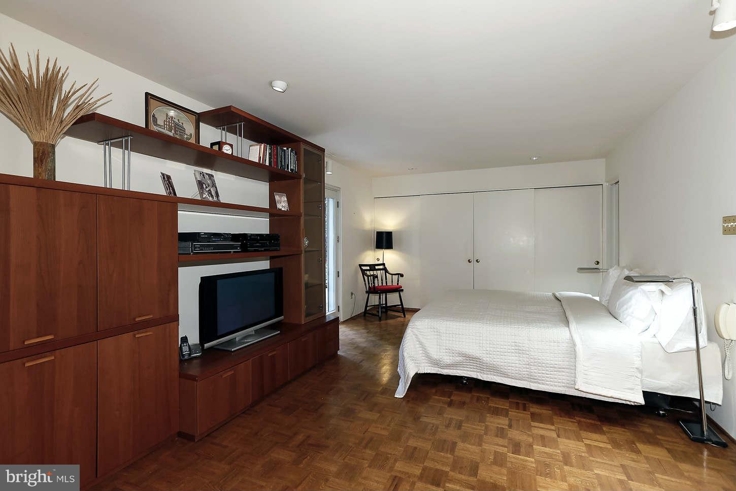 EAGLE ACRES - Residential