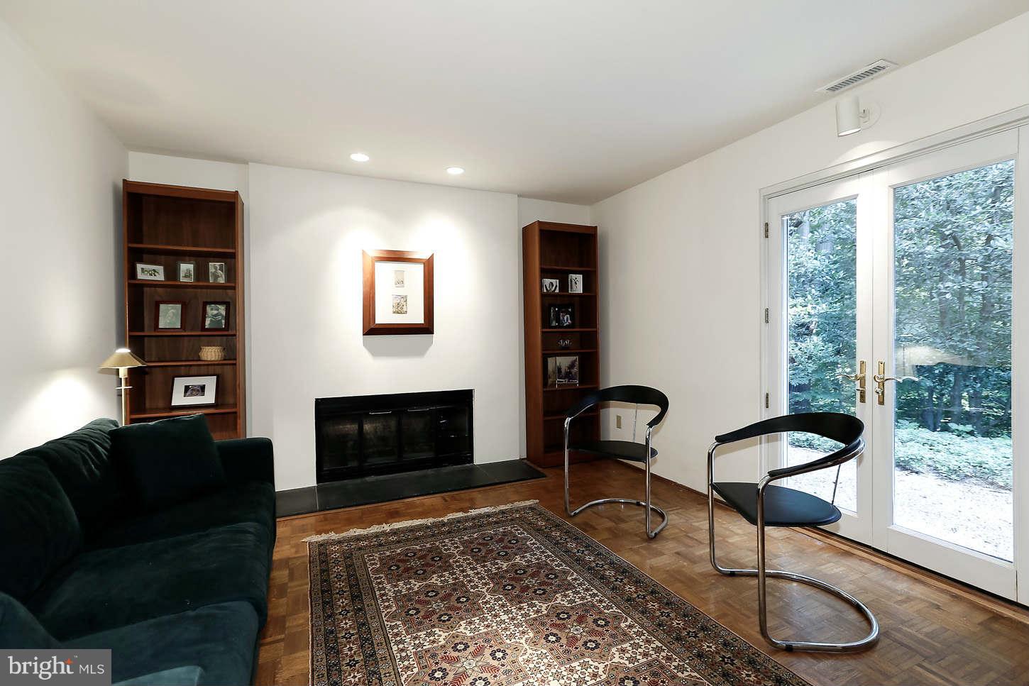 EAGLE ACRES - Residential