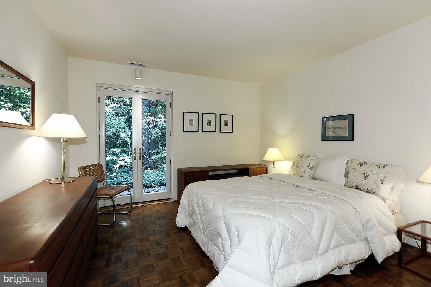 EAGLE ACRES - Residential