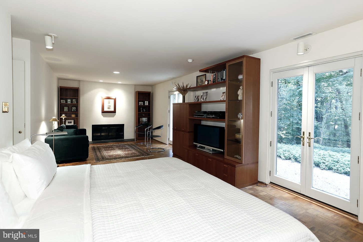 EAGLE ACRES - Residential