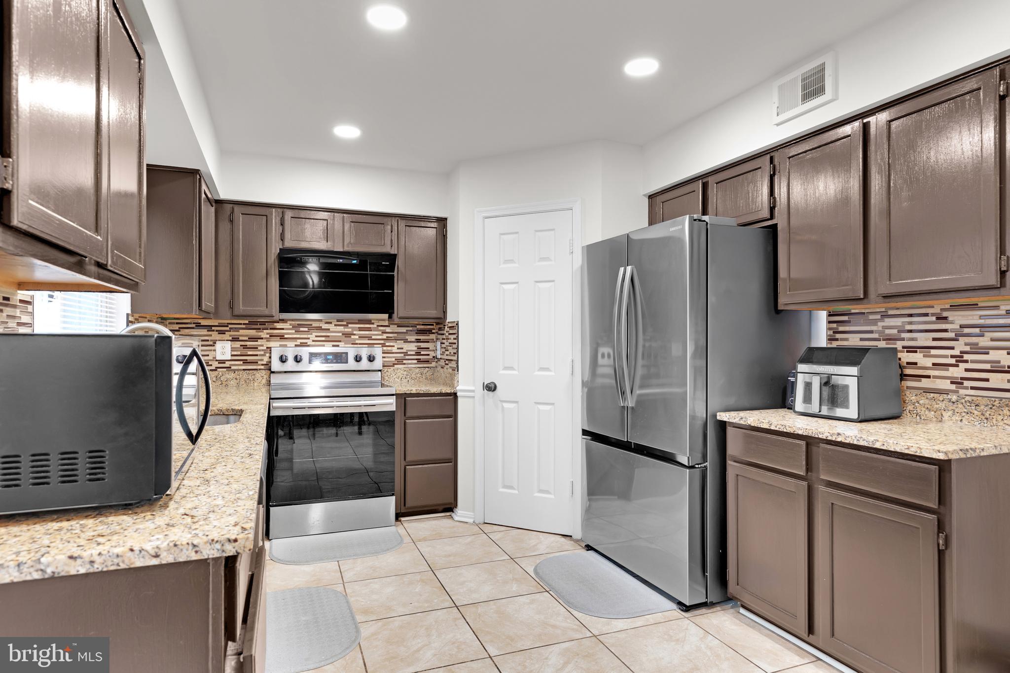 BELMONT STATION - Residential