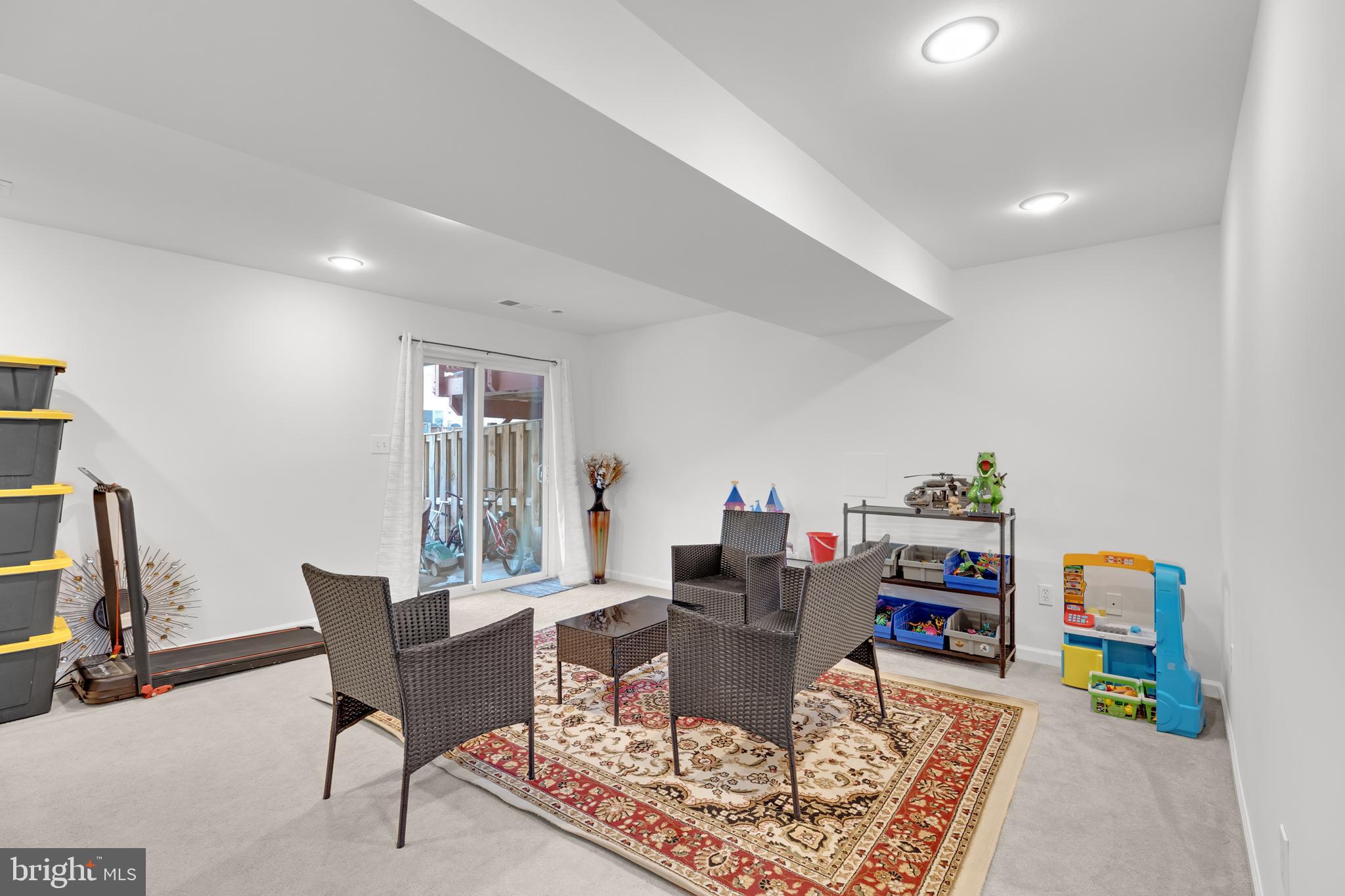 BELMONT STATION - Residential