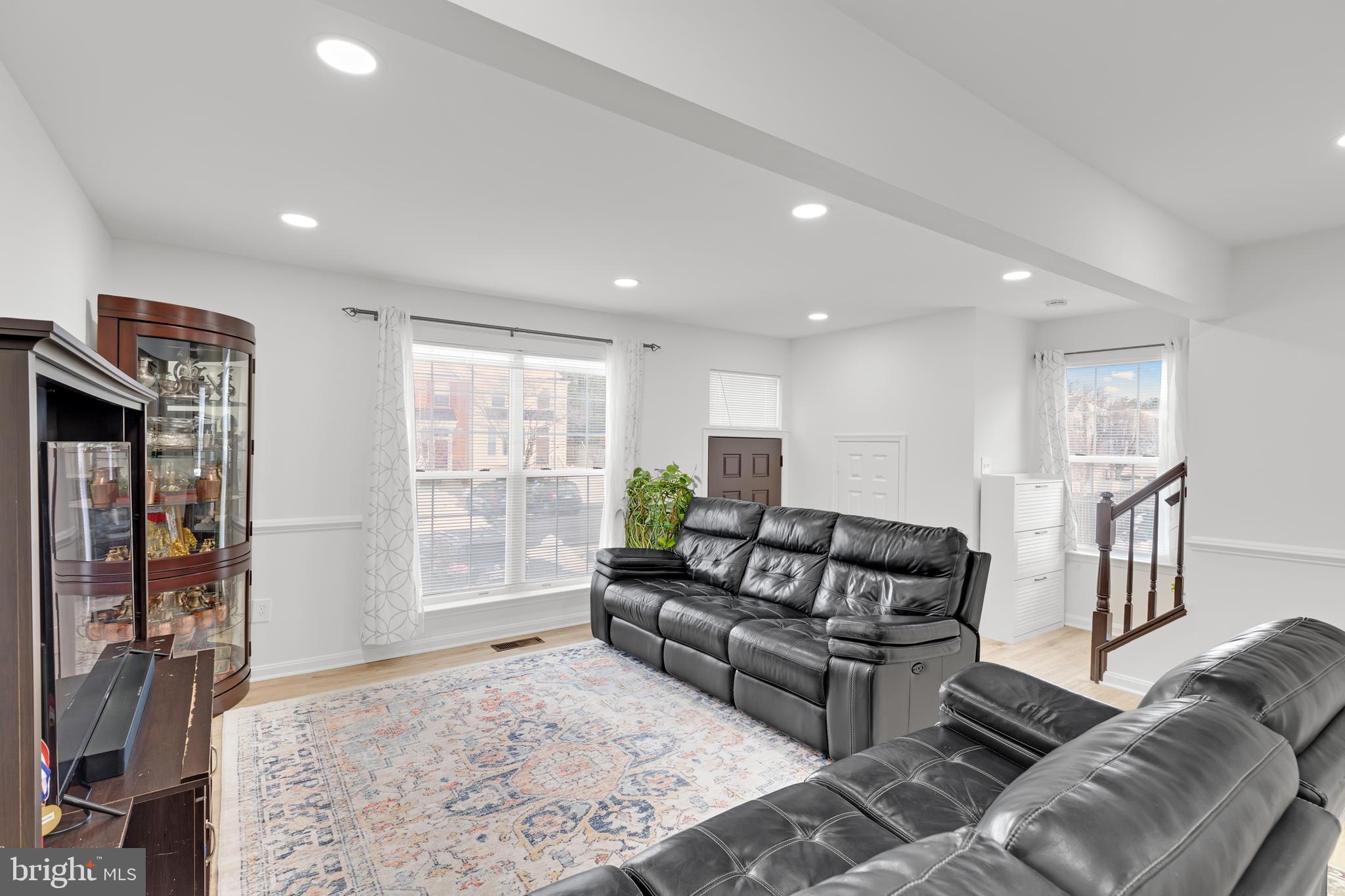 BELMONT STATION - Residential