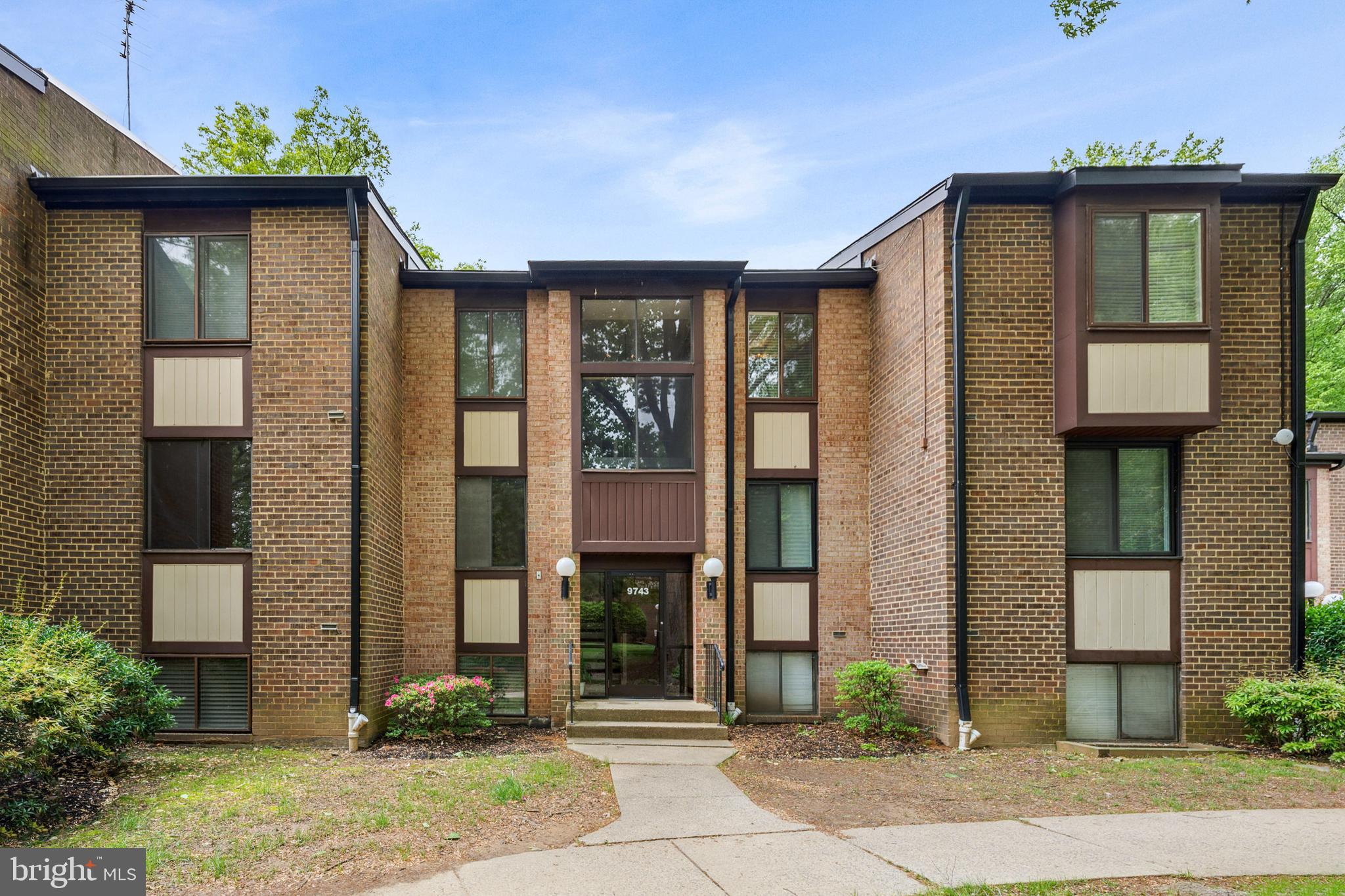 HAWTHORNE VILLAGE - Residential
