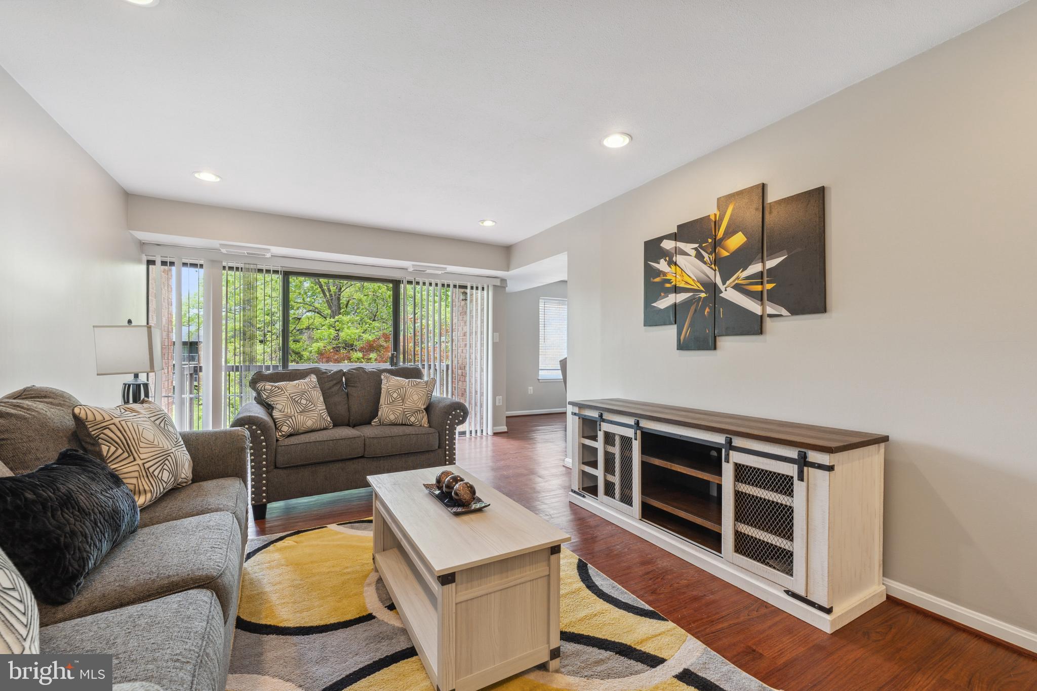 HAWTHORNE VILLAGE - Residential