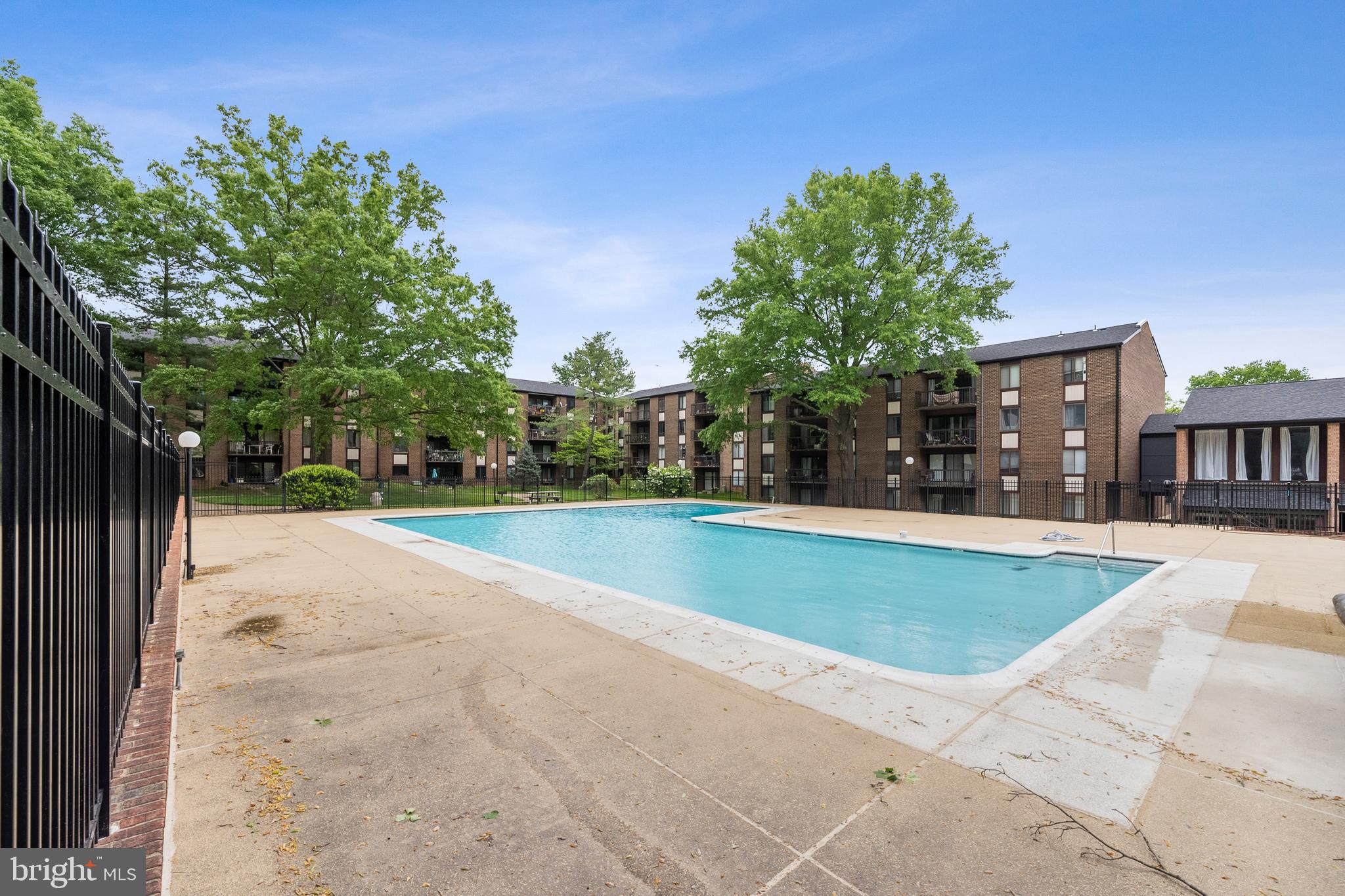 HAWTHORNE VILLAGE - Residential