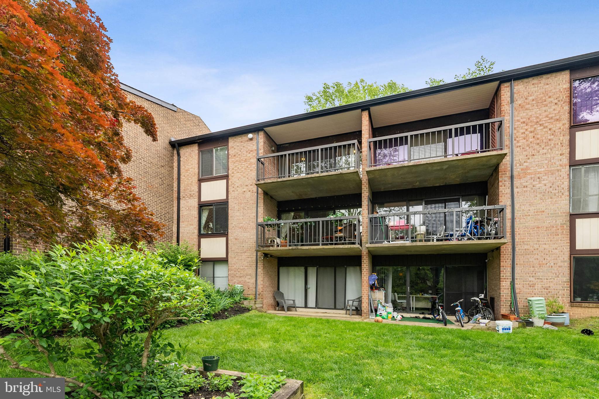 HAWTHORNE VILLAGE - Residential