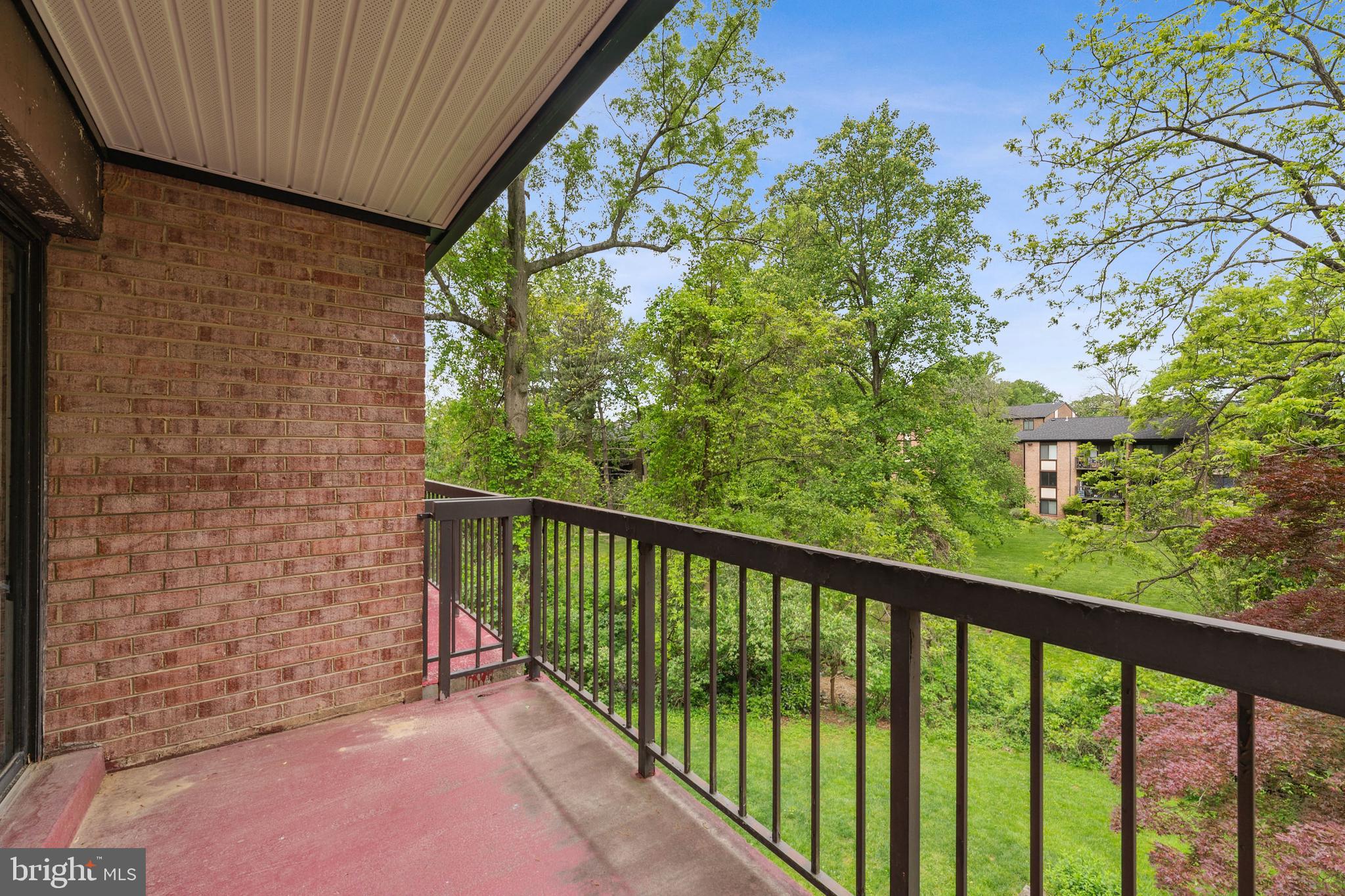 HAWTHORNE VILLAGE - Residential
