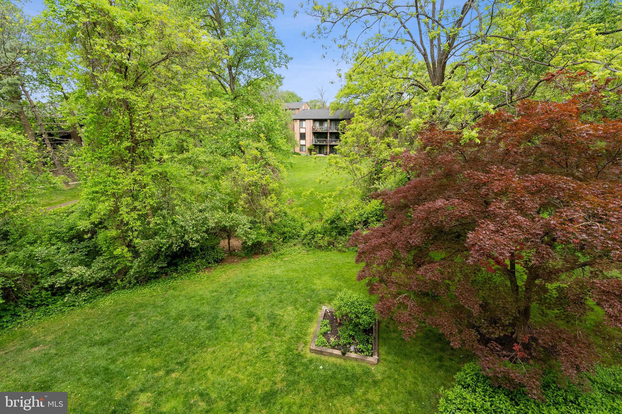 HAWTHORNE VILLAGE - Residential