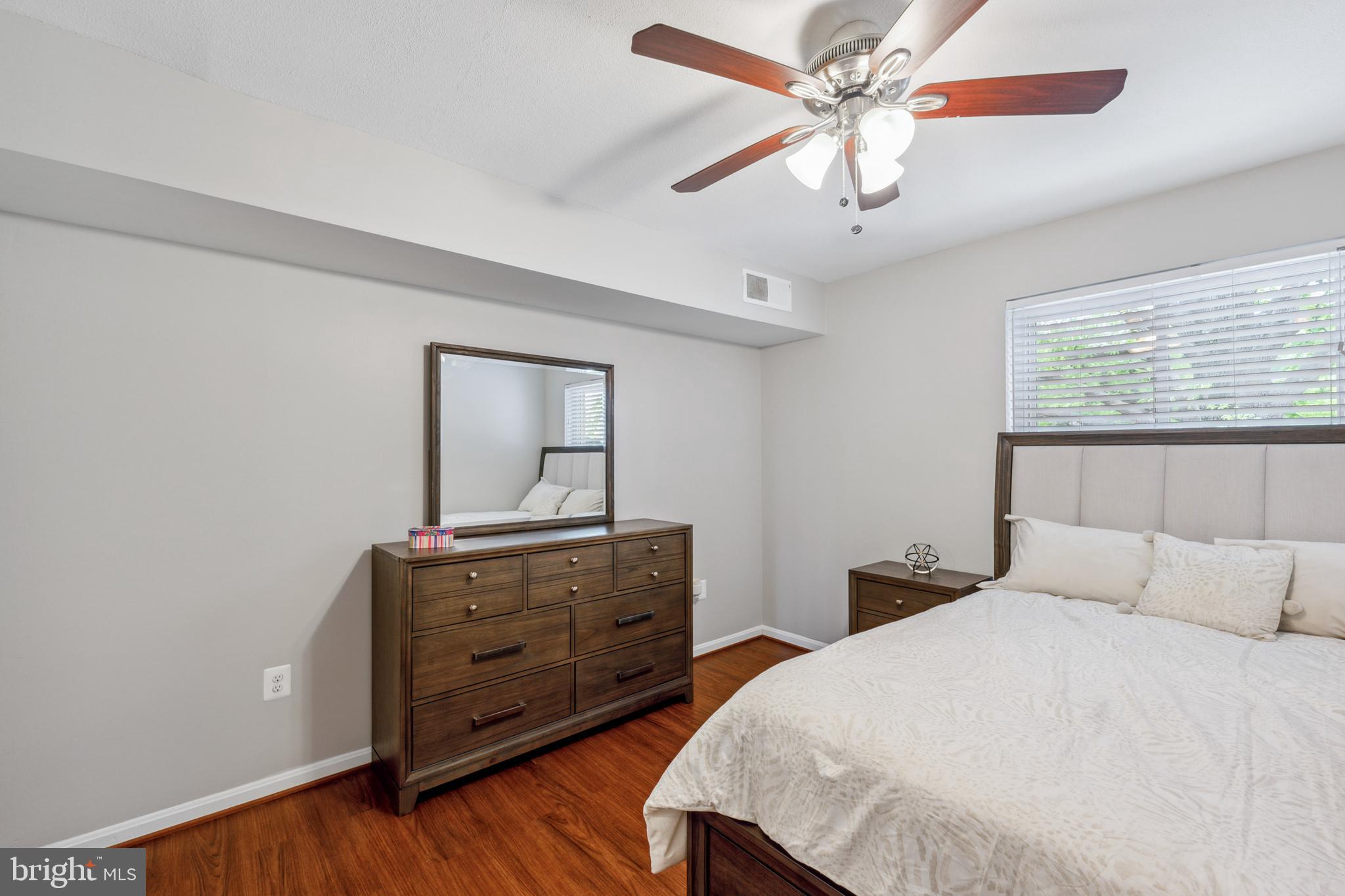 HAWTHORNE VILLAGE - Residential