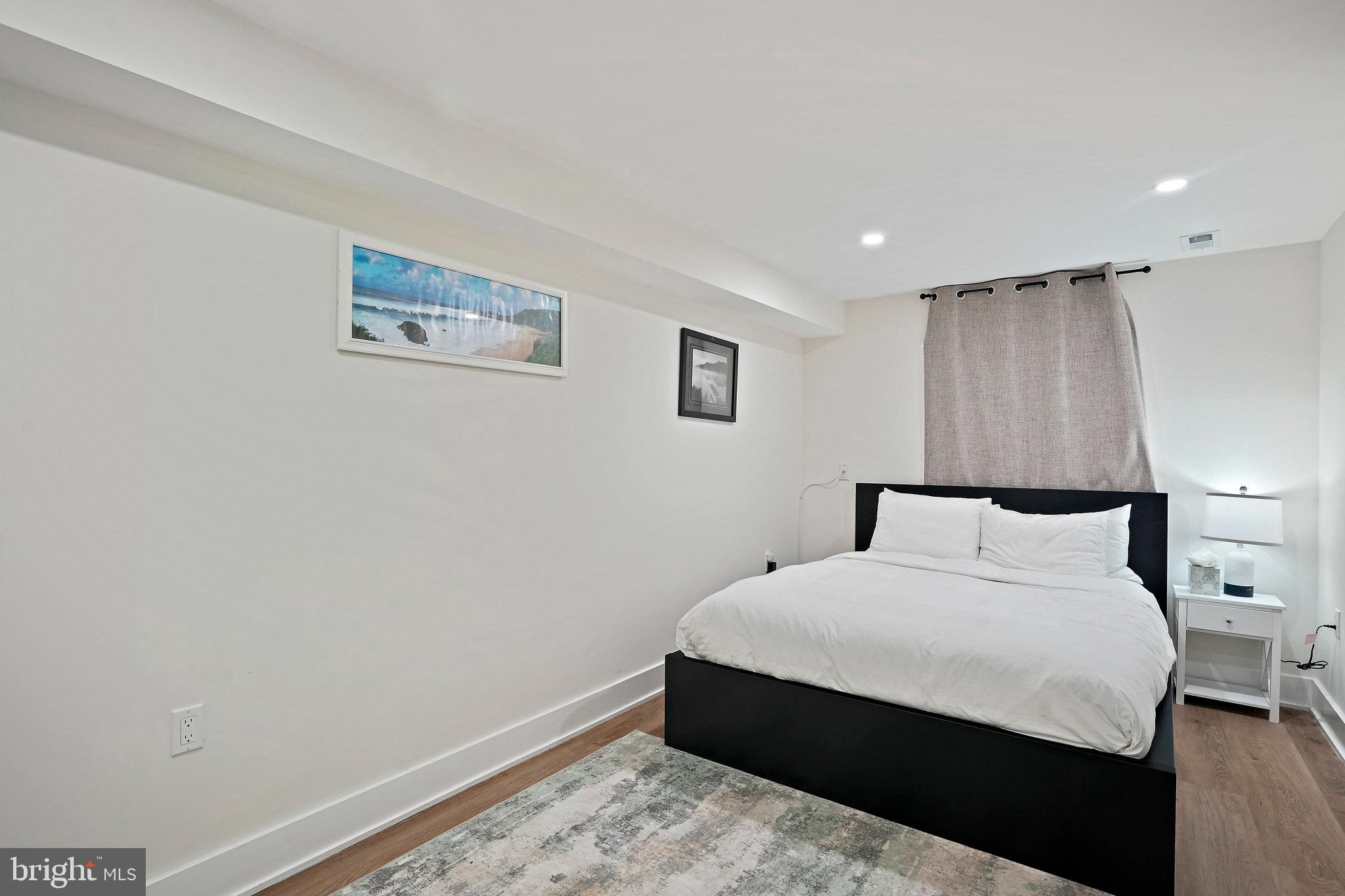 CAPITOL HILL - Residential