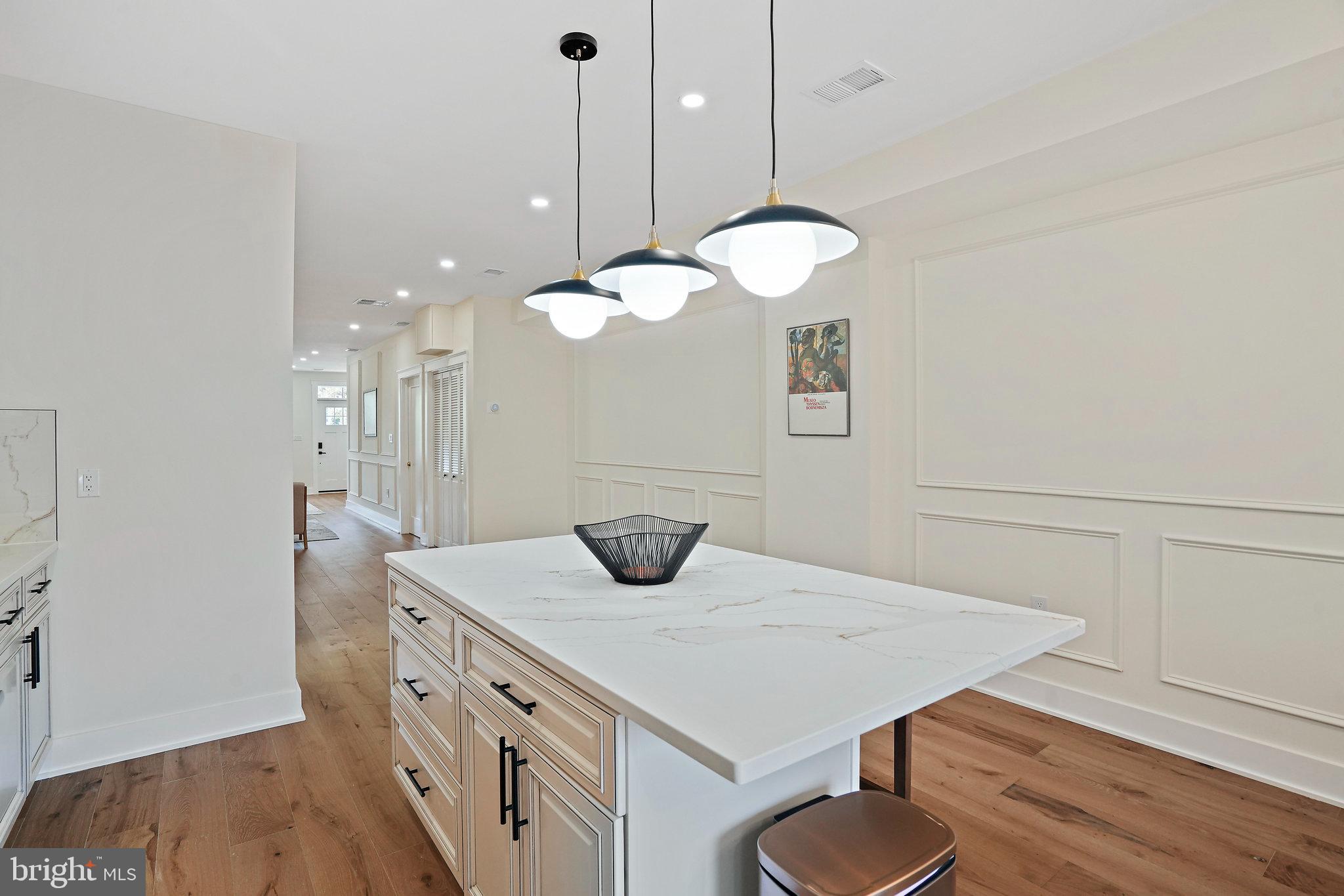 CAPITOL HILL - Residential