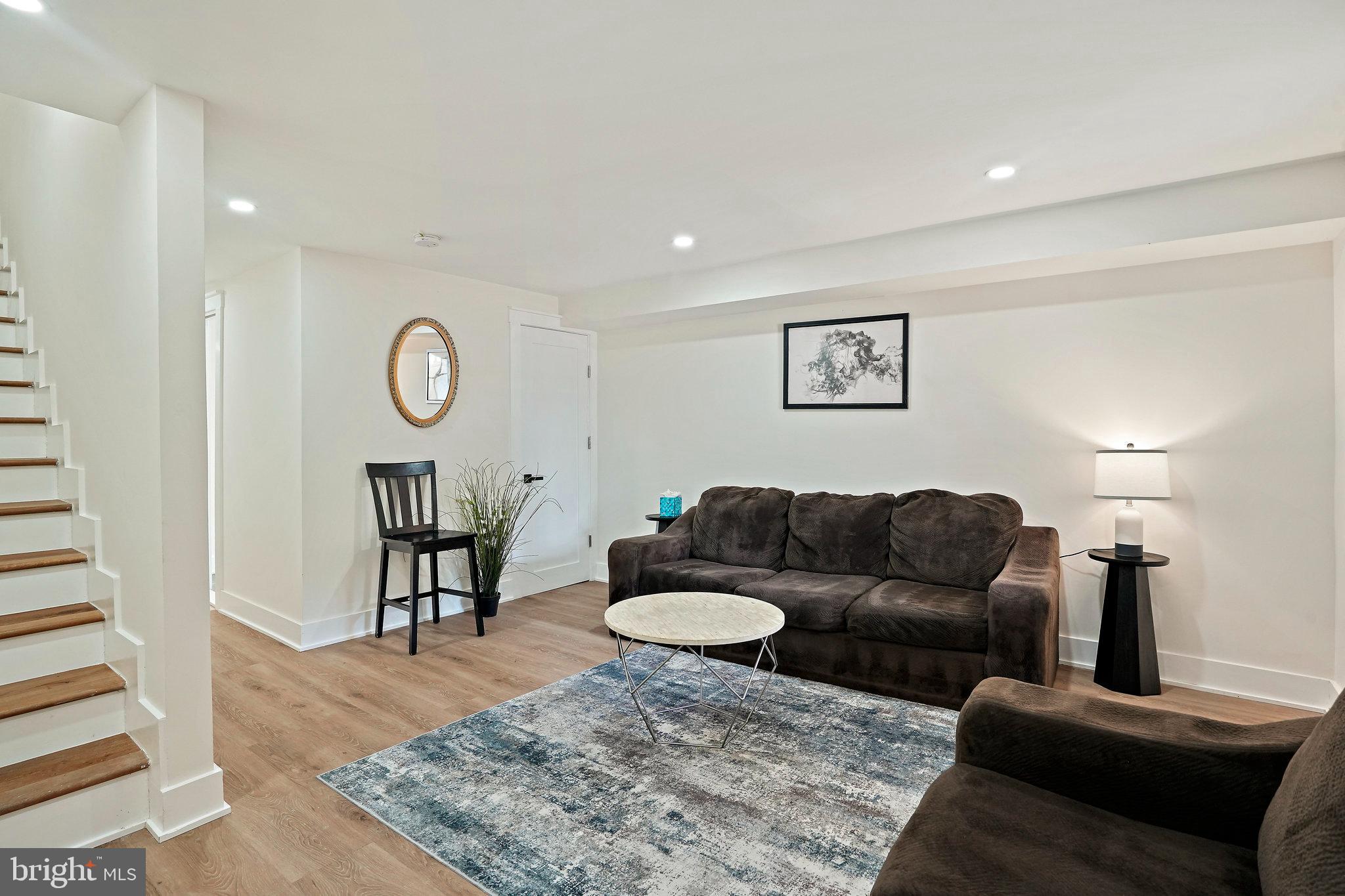 CAPITOL HILL - Residential