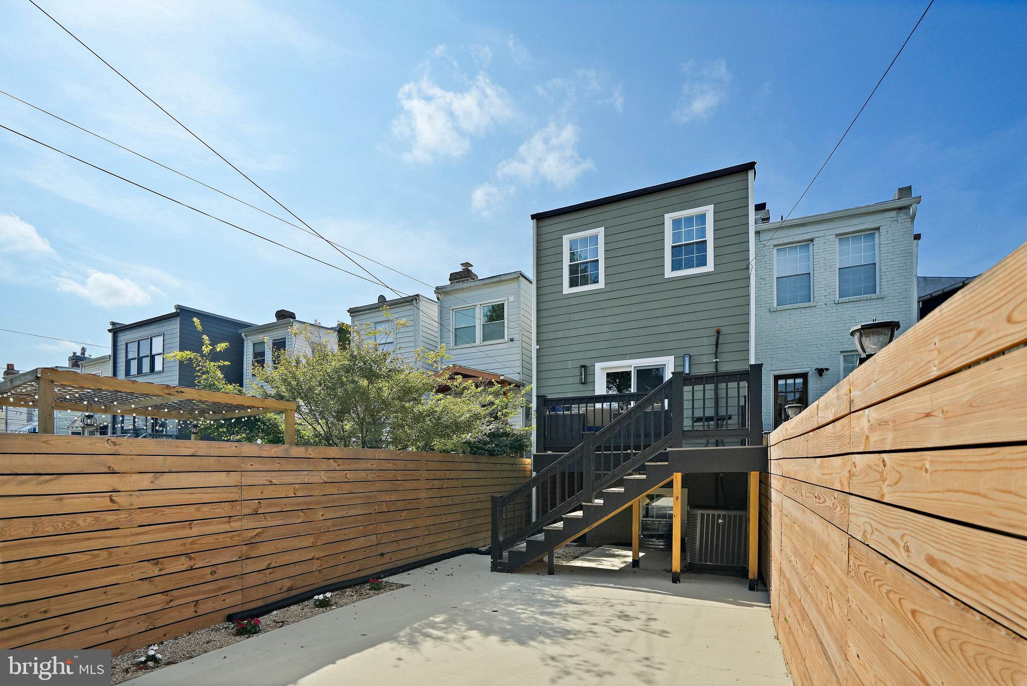 CAPITOL HILL - Residential