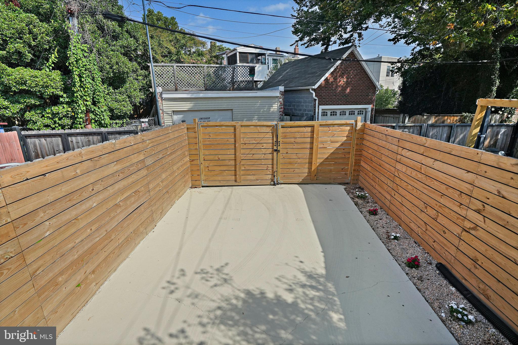 CAPITOL HILL - Residential