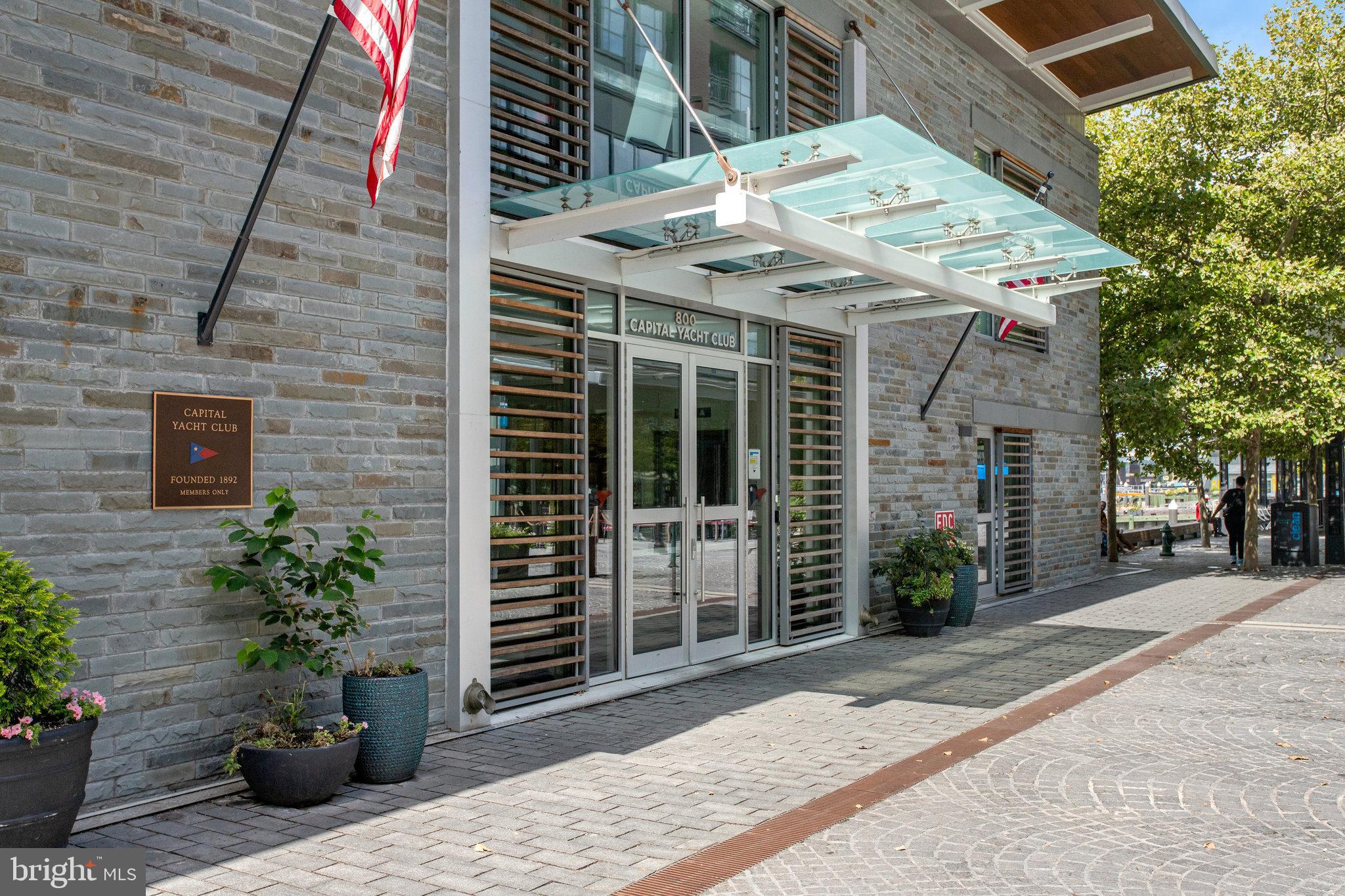 CAPITOL HILL - Residential