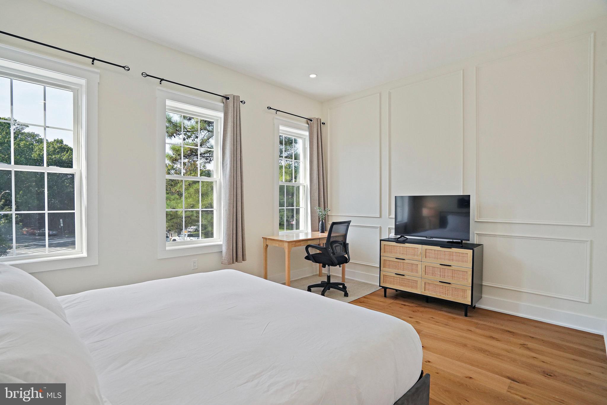 CAPITOL HILL - Residential