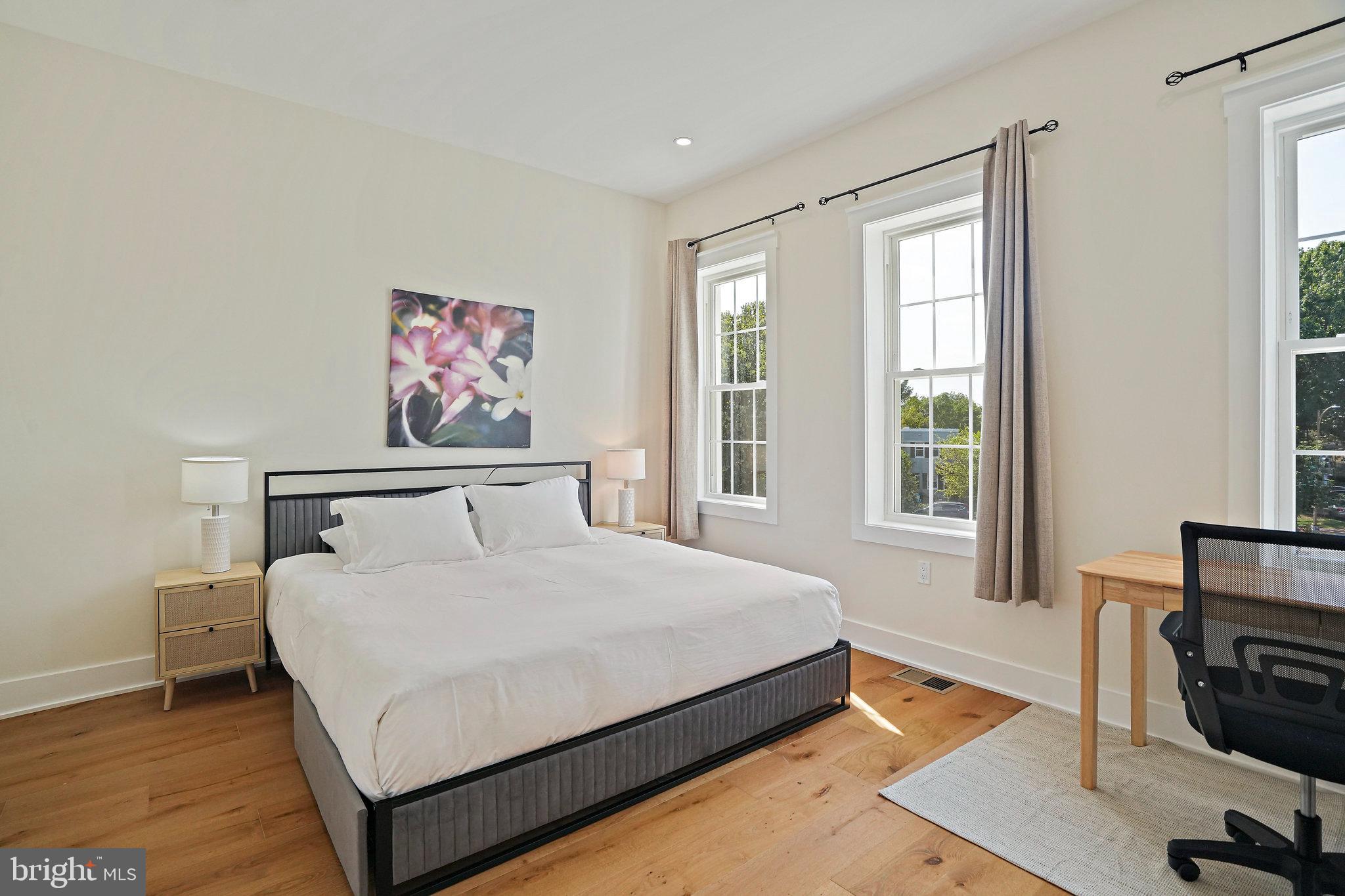 CAPITOL HILL - Residential