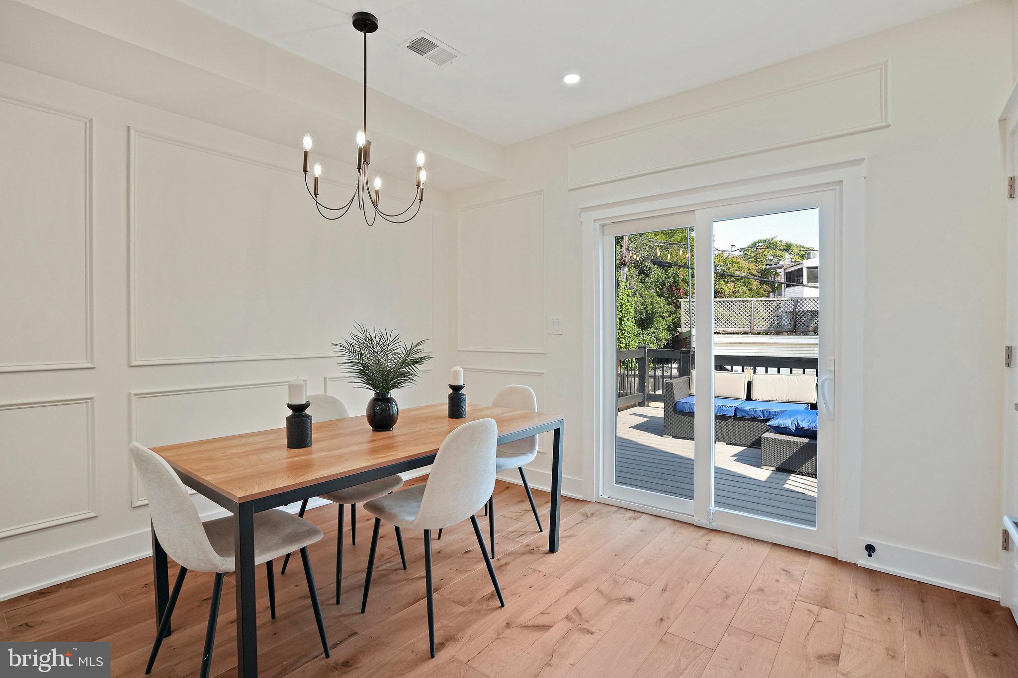 CAPITOL HILL - Residential