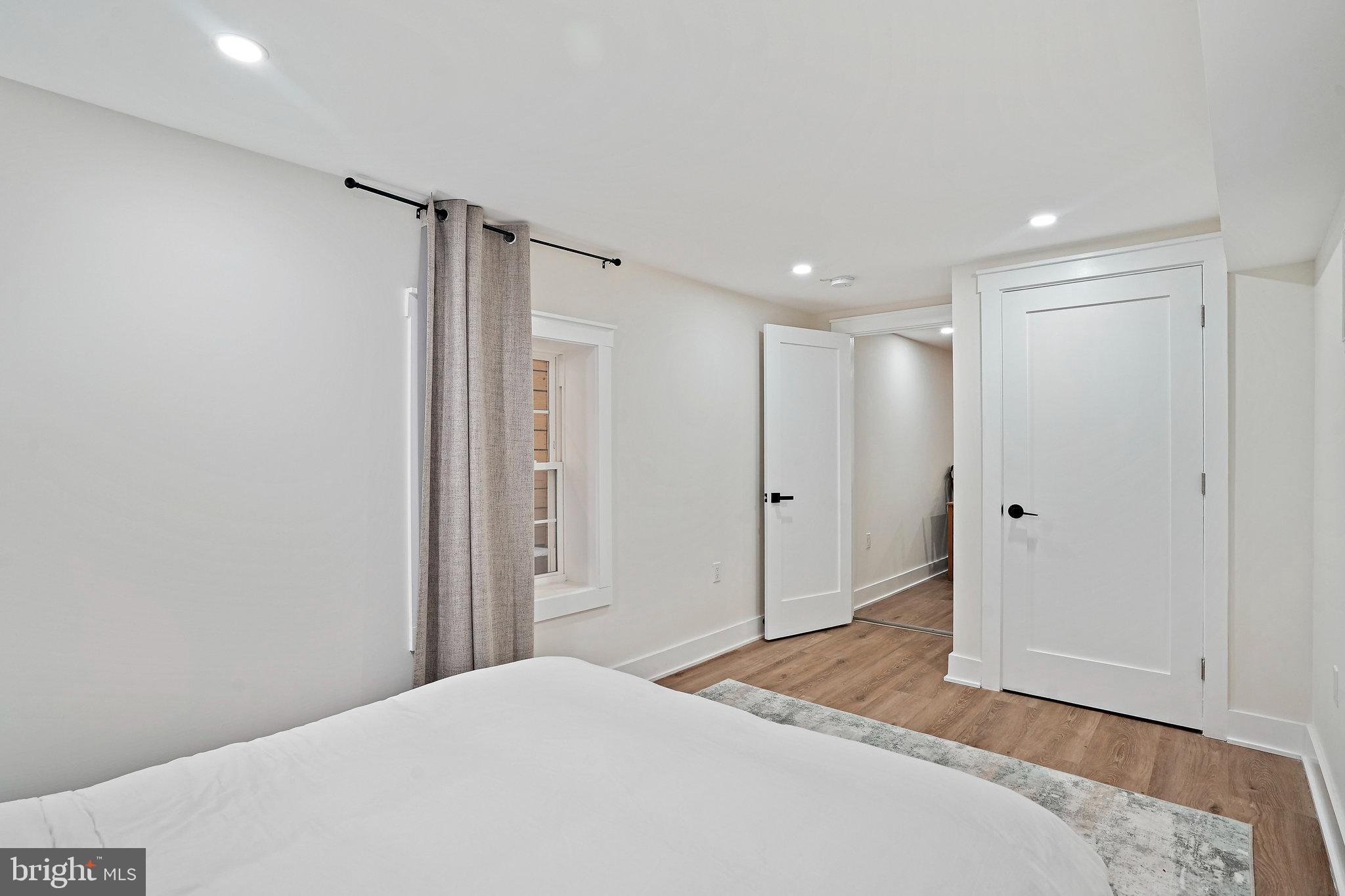 CAPITOL HILL - Residential