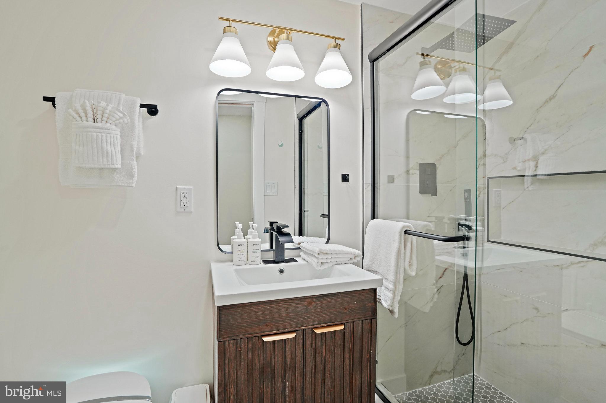 CAPITOL HILL - Residential