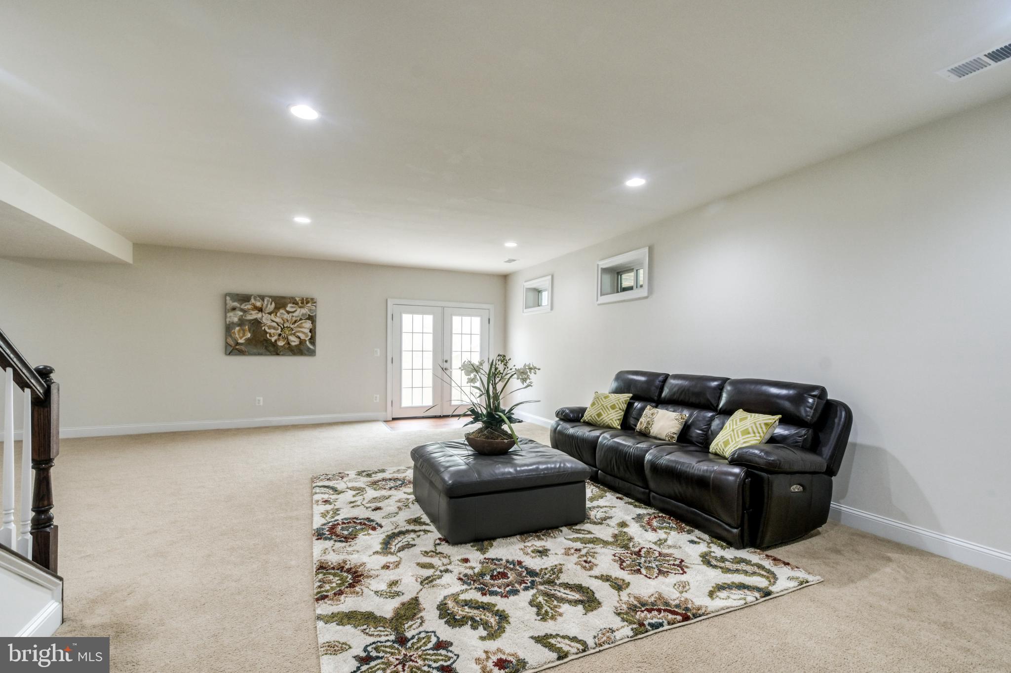 WESTBURY GLEN - Residential