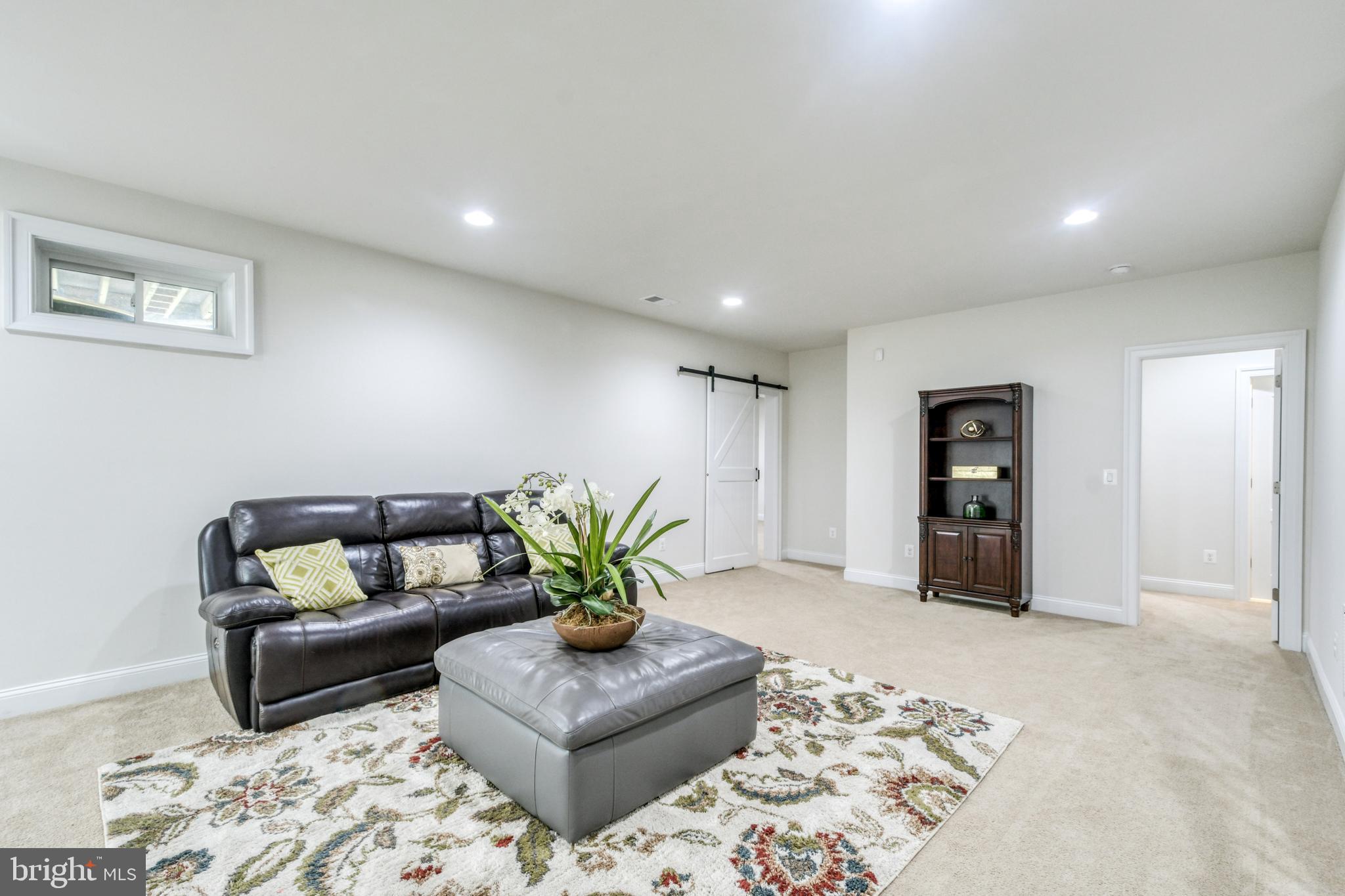 WESTBURY GLEN - Residential