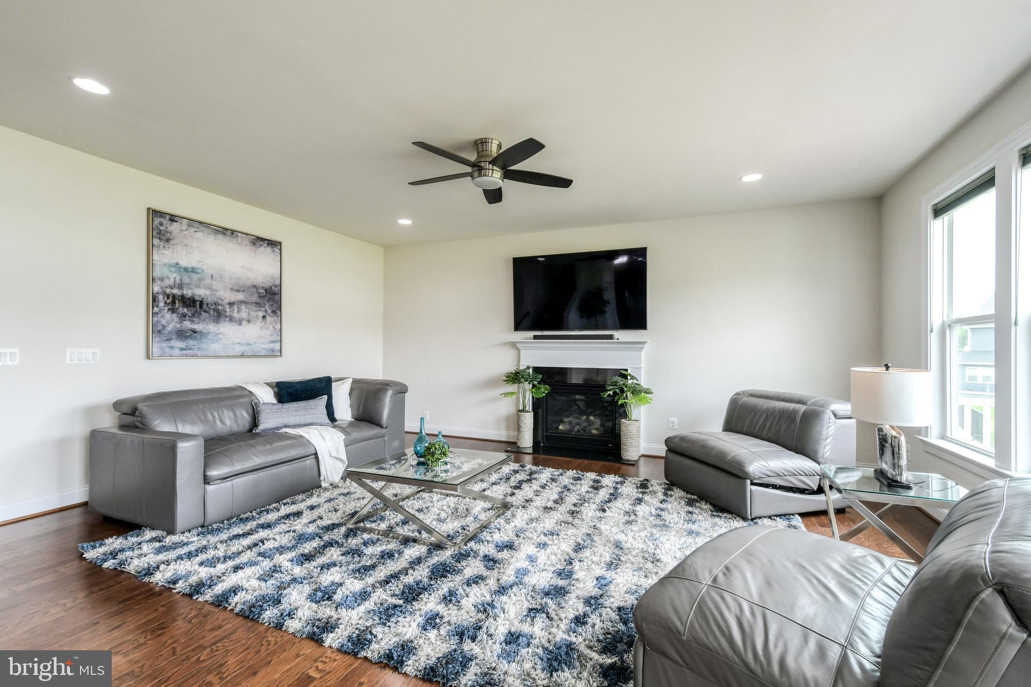 WESTBURY GLEN - Residential