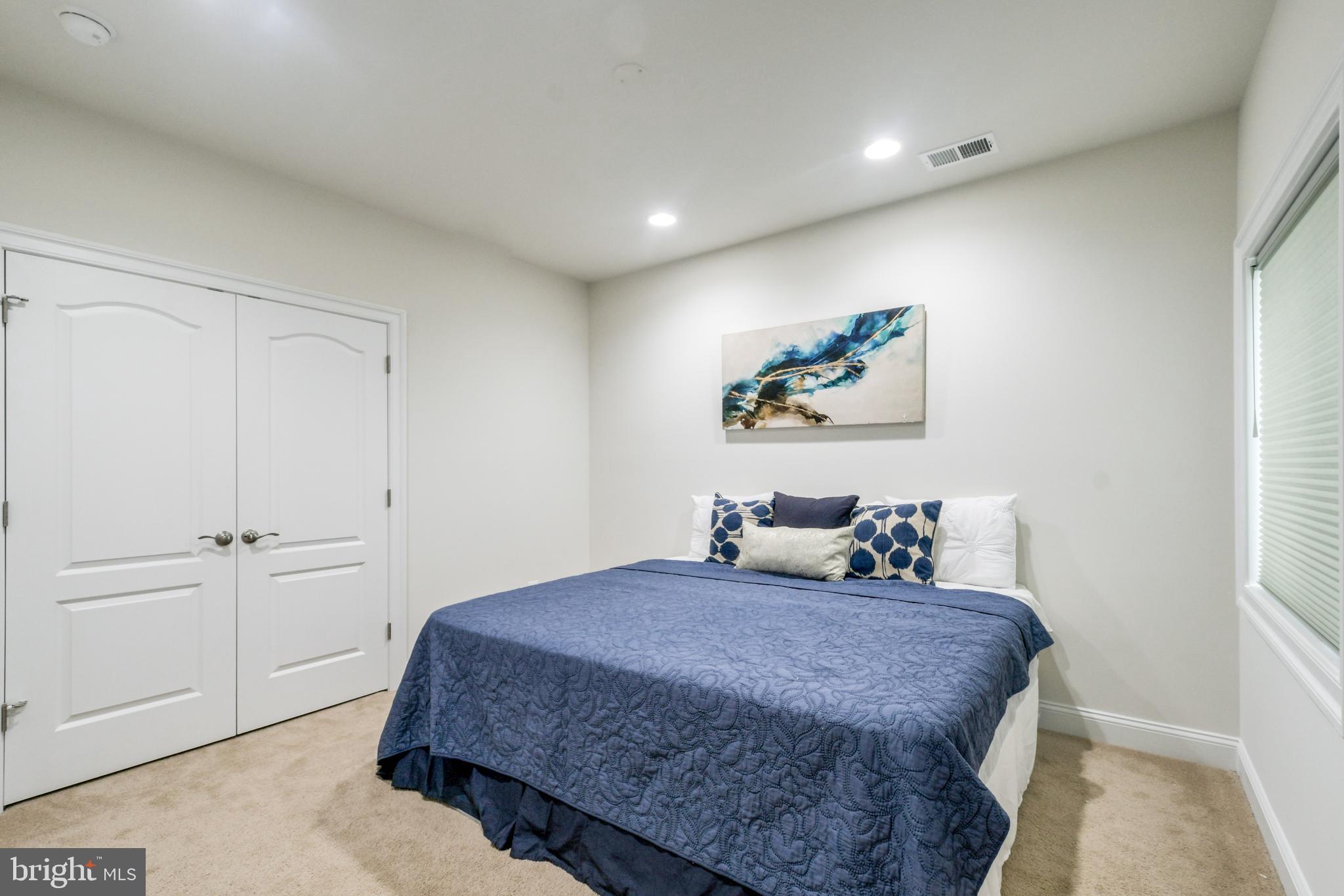 WESTBURY GLEN - Residential