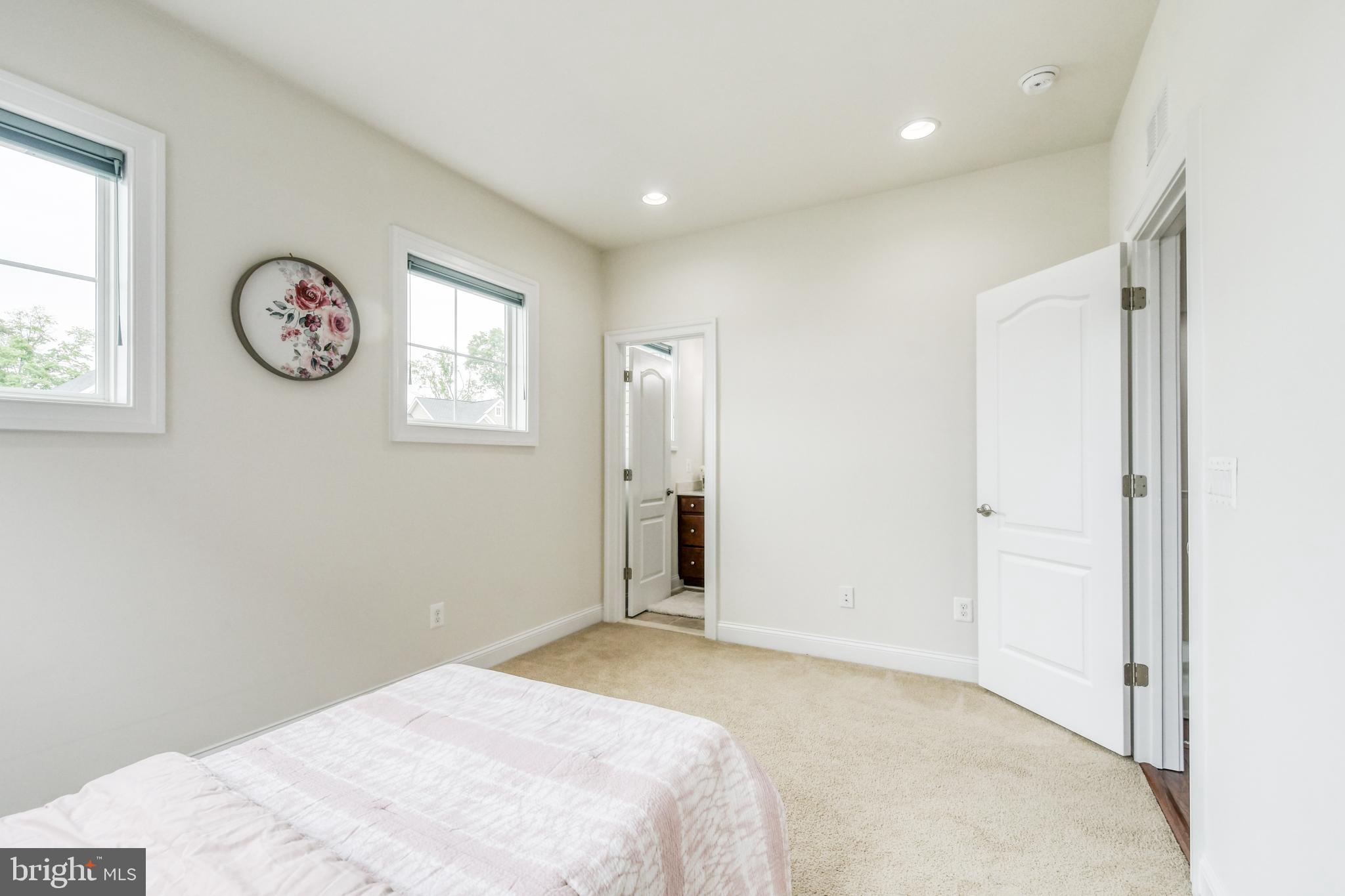 WESTBURY GLEN - Residential