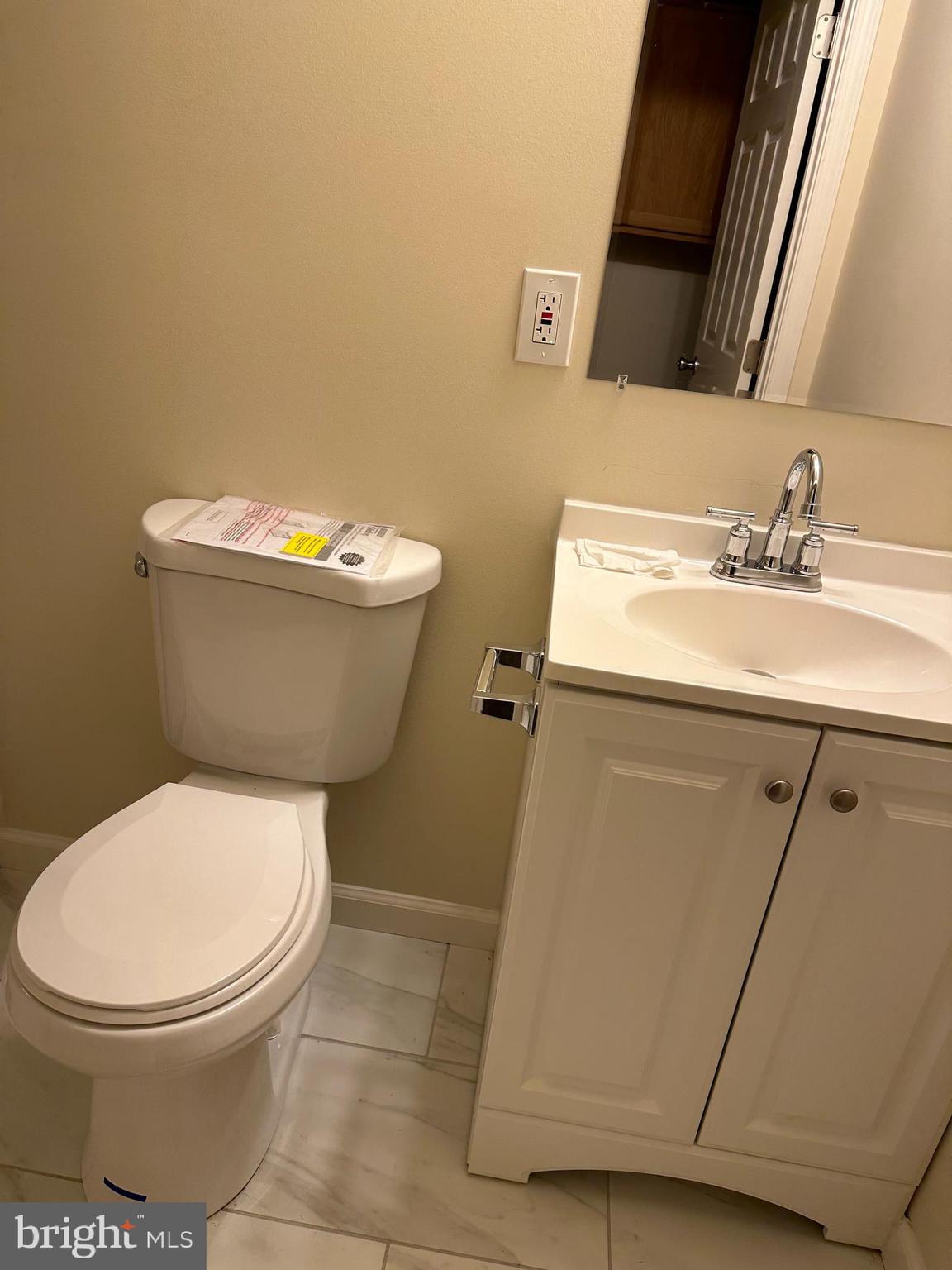 DELMONT STATION - Residential Lease