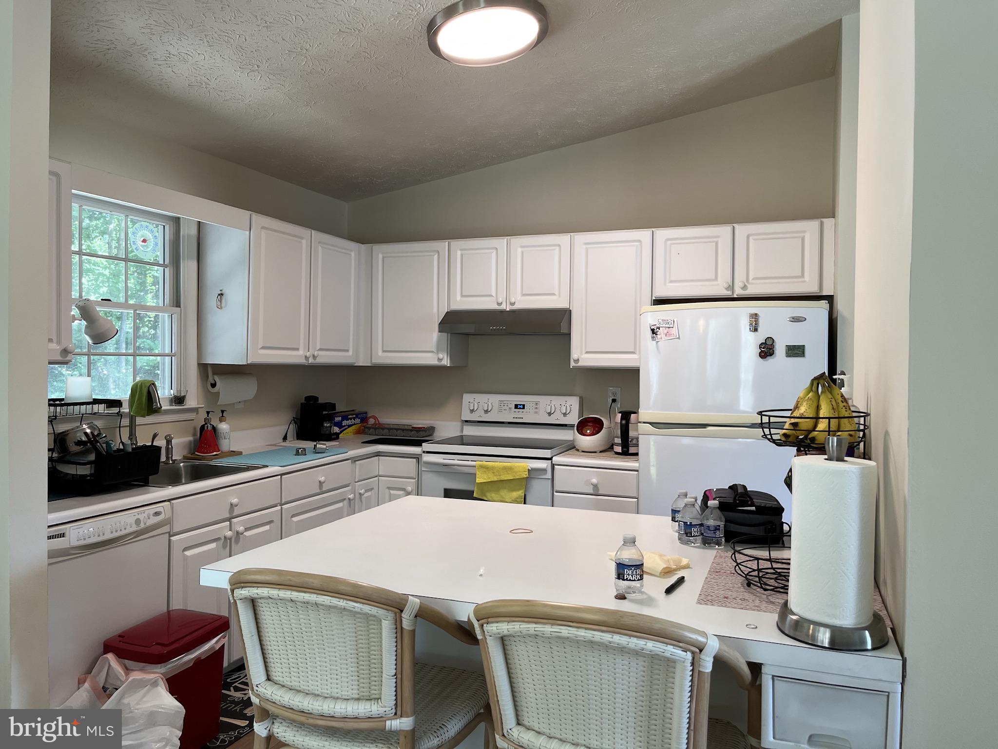 DELMONT STATION - Residential Lease