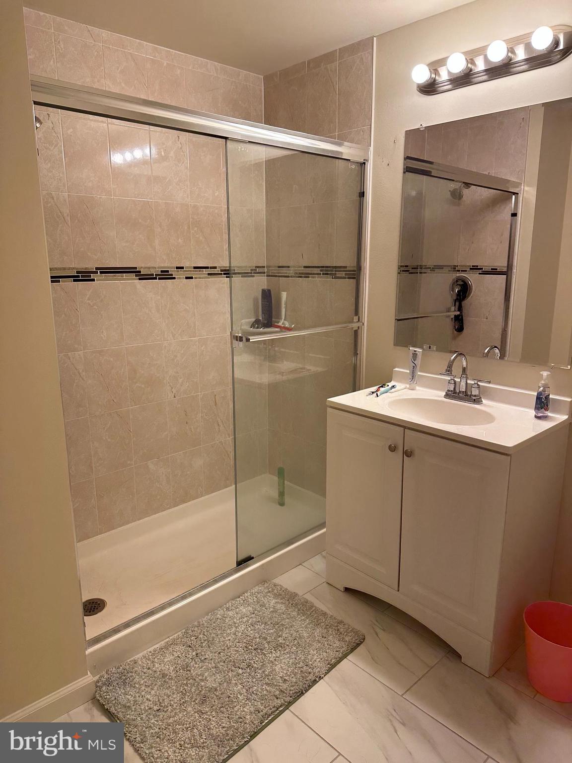 DELMONT STATION - Residential Lease