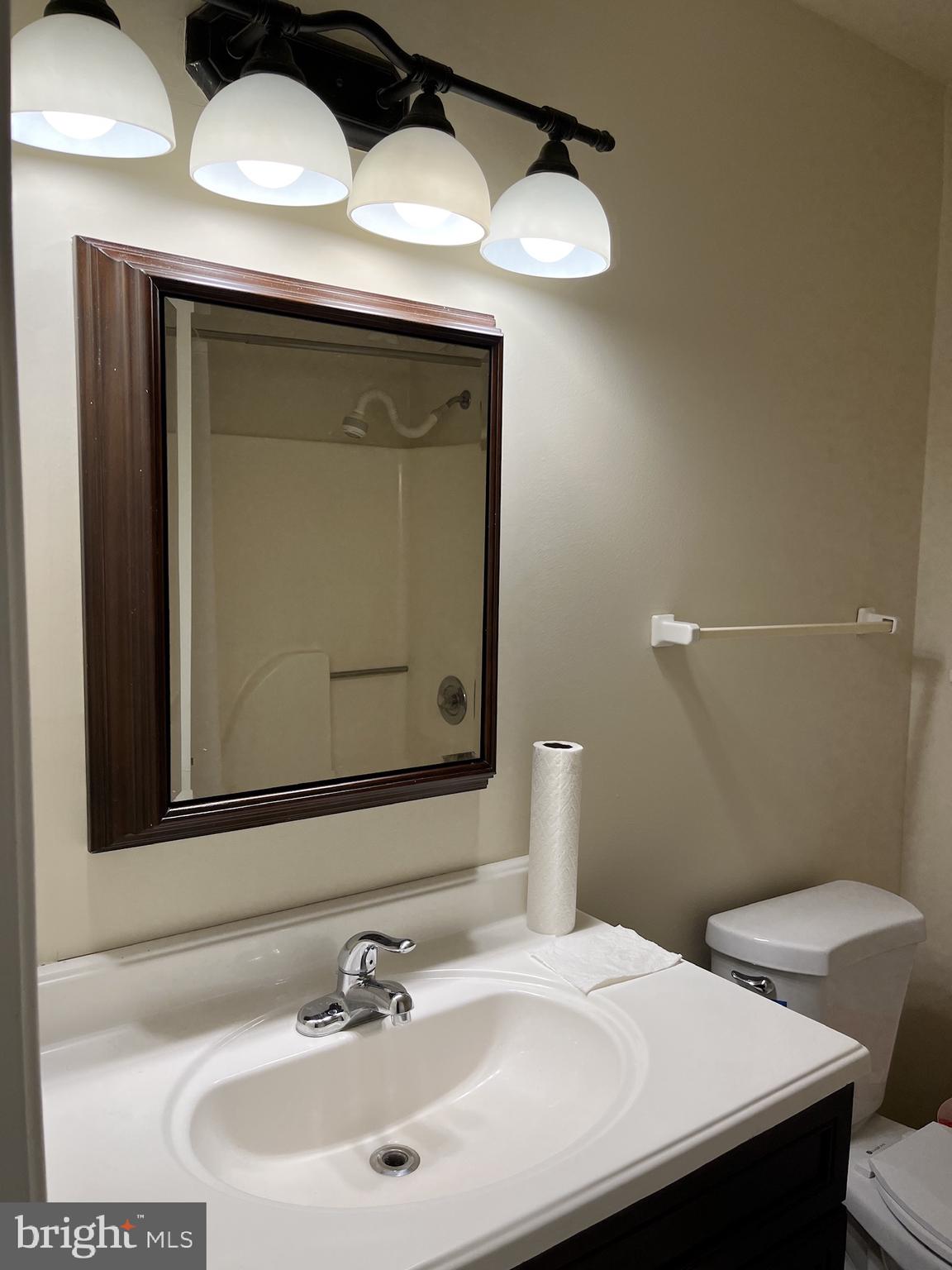 DELMONT STATION - Residential Lease