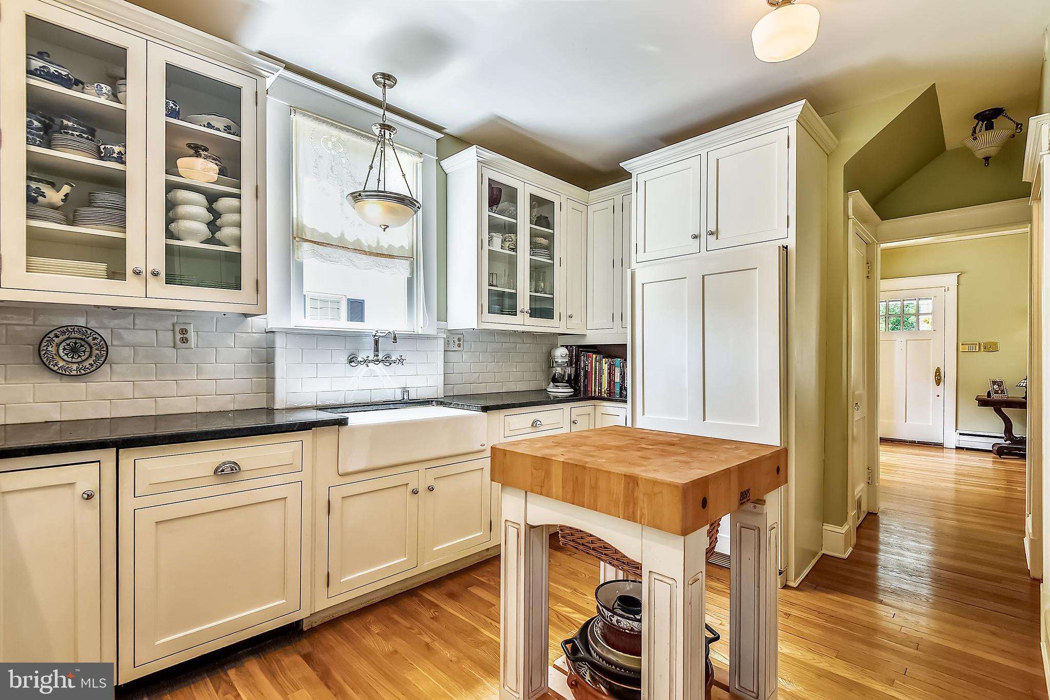 MURRAY HILL - Residential