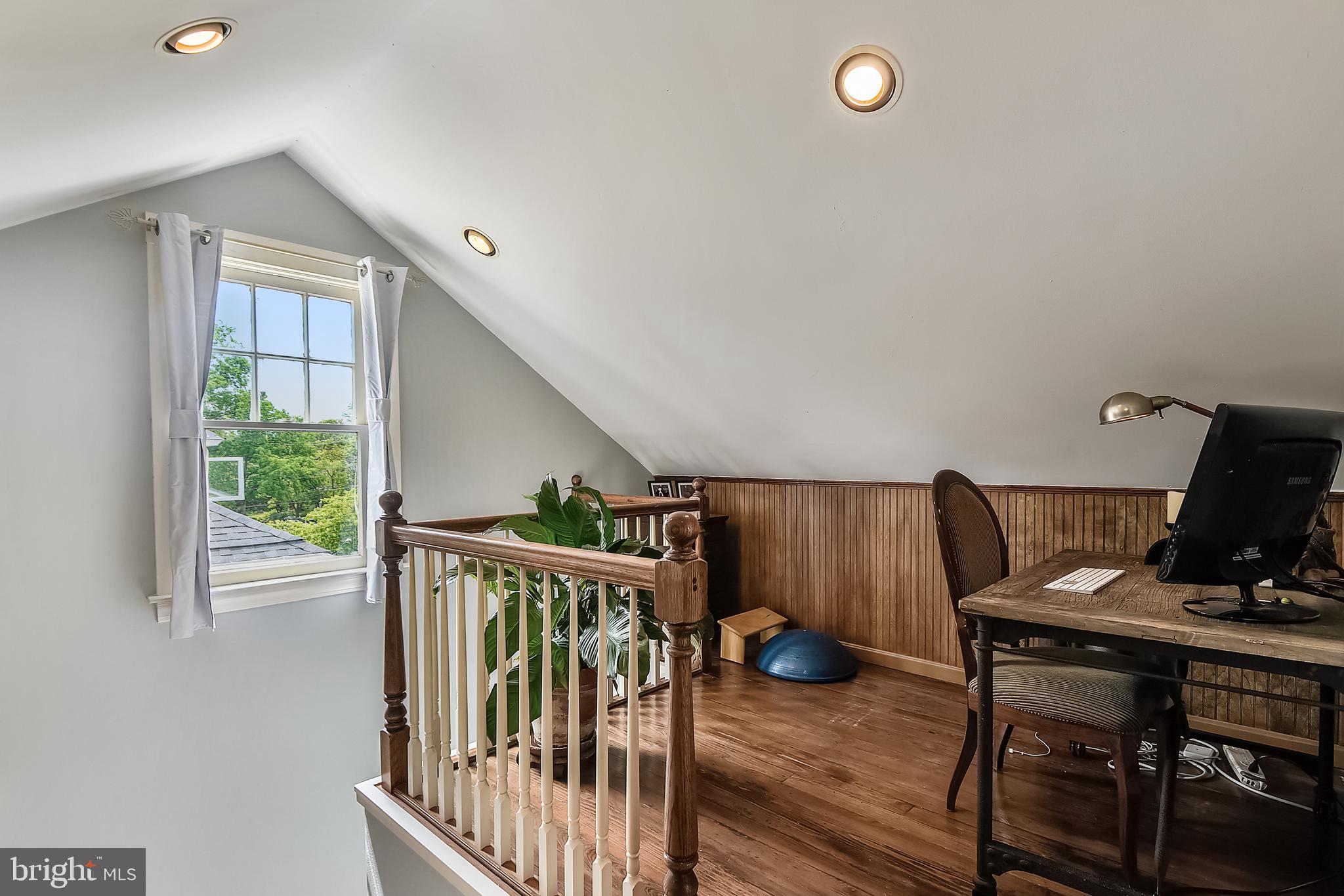 MURRAY HILL - Residential