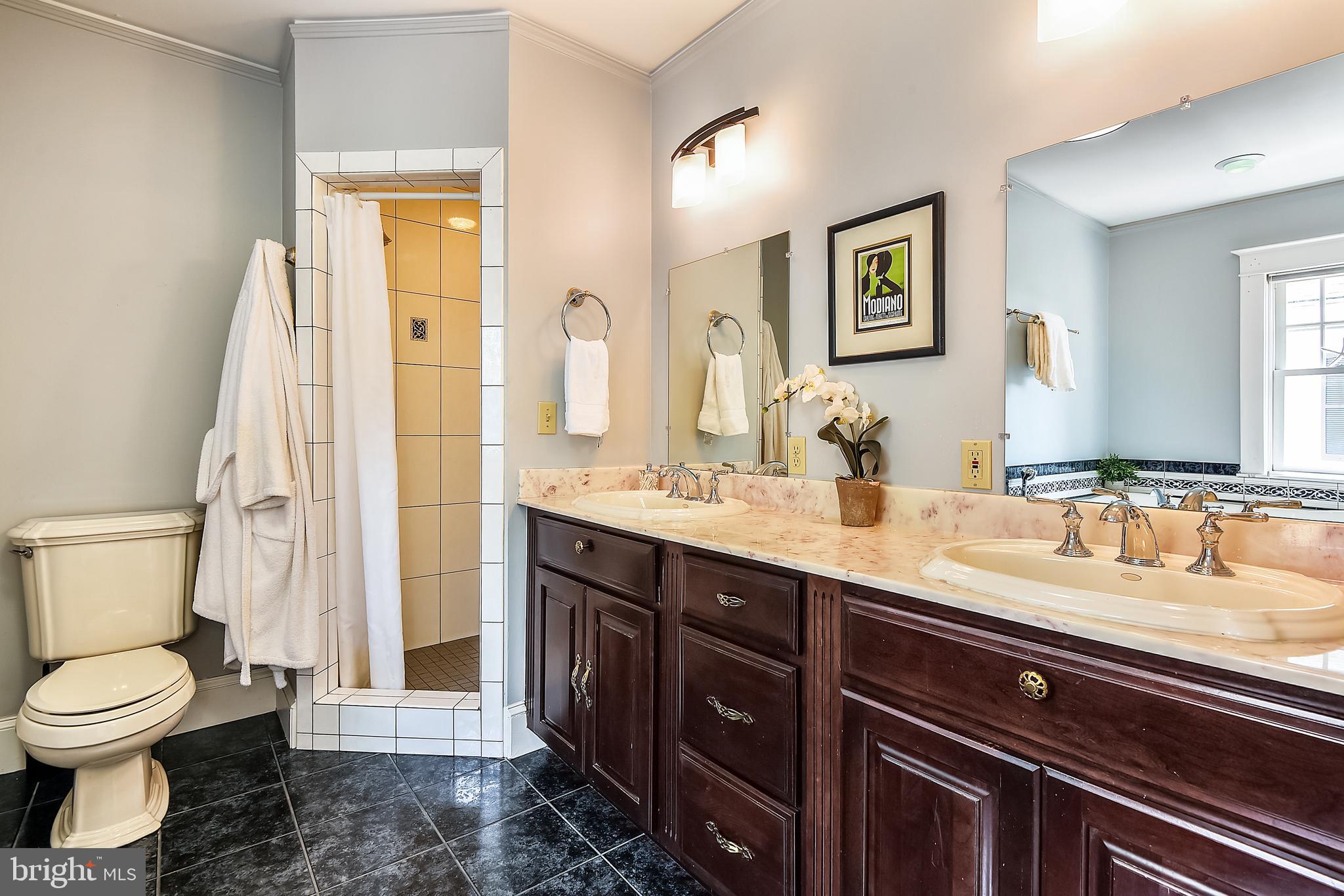 MURRAY HILL - Residential