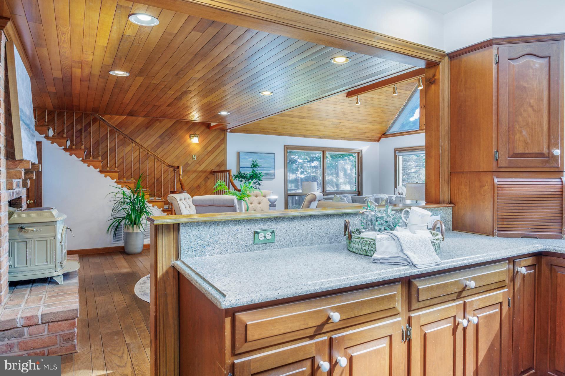 DEEP NECK - Residential