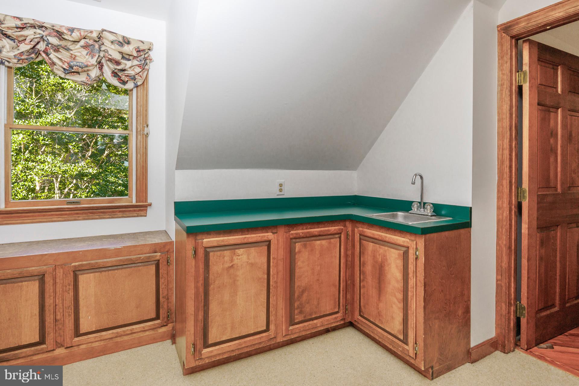 DEEP NECK - Residential